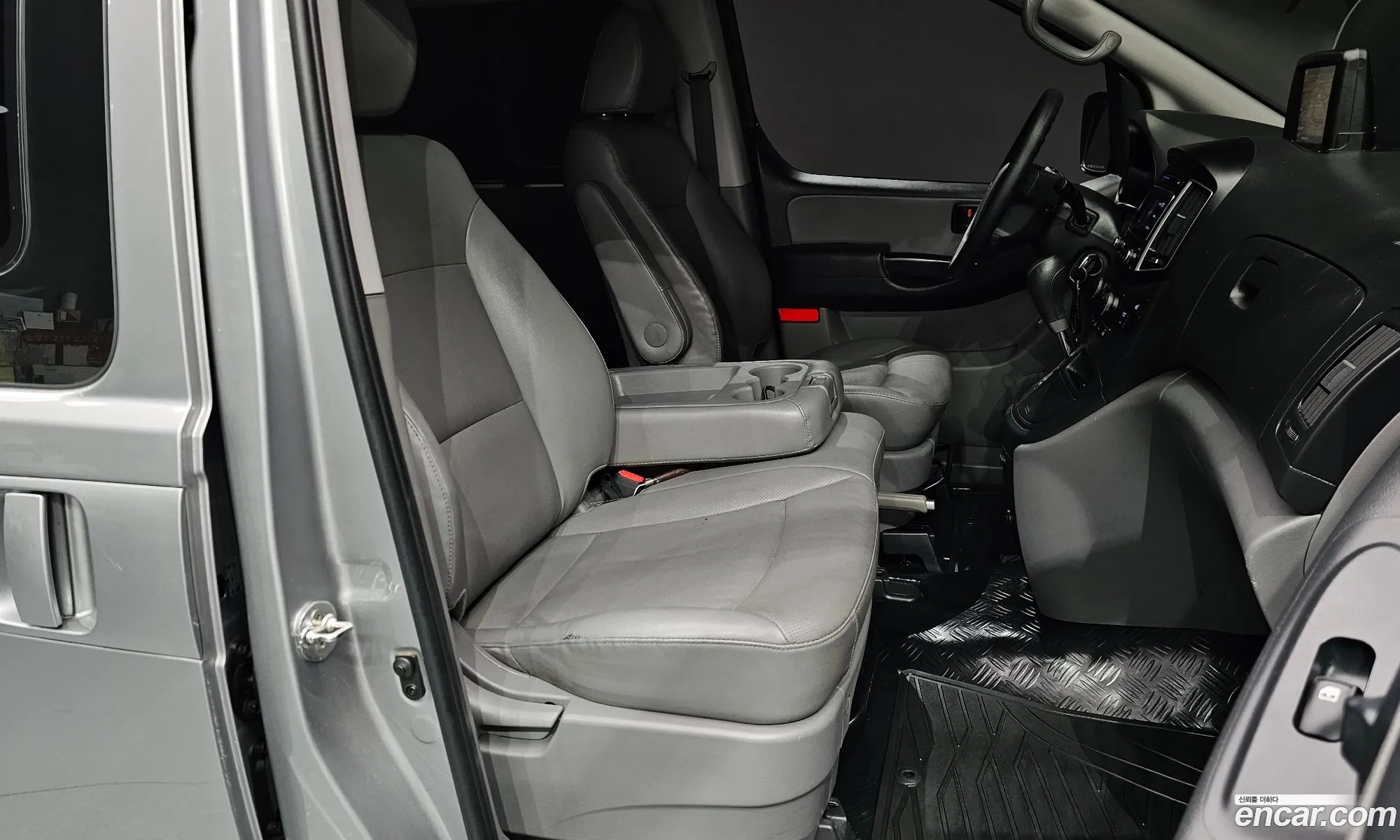 Hyundai Grand Starex 2020 — 9