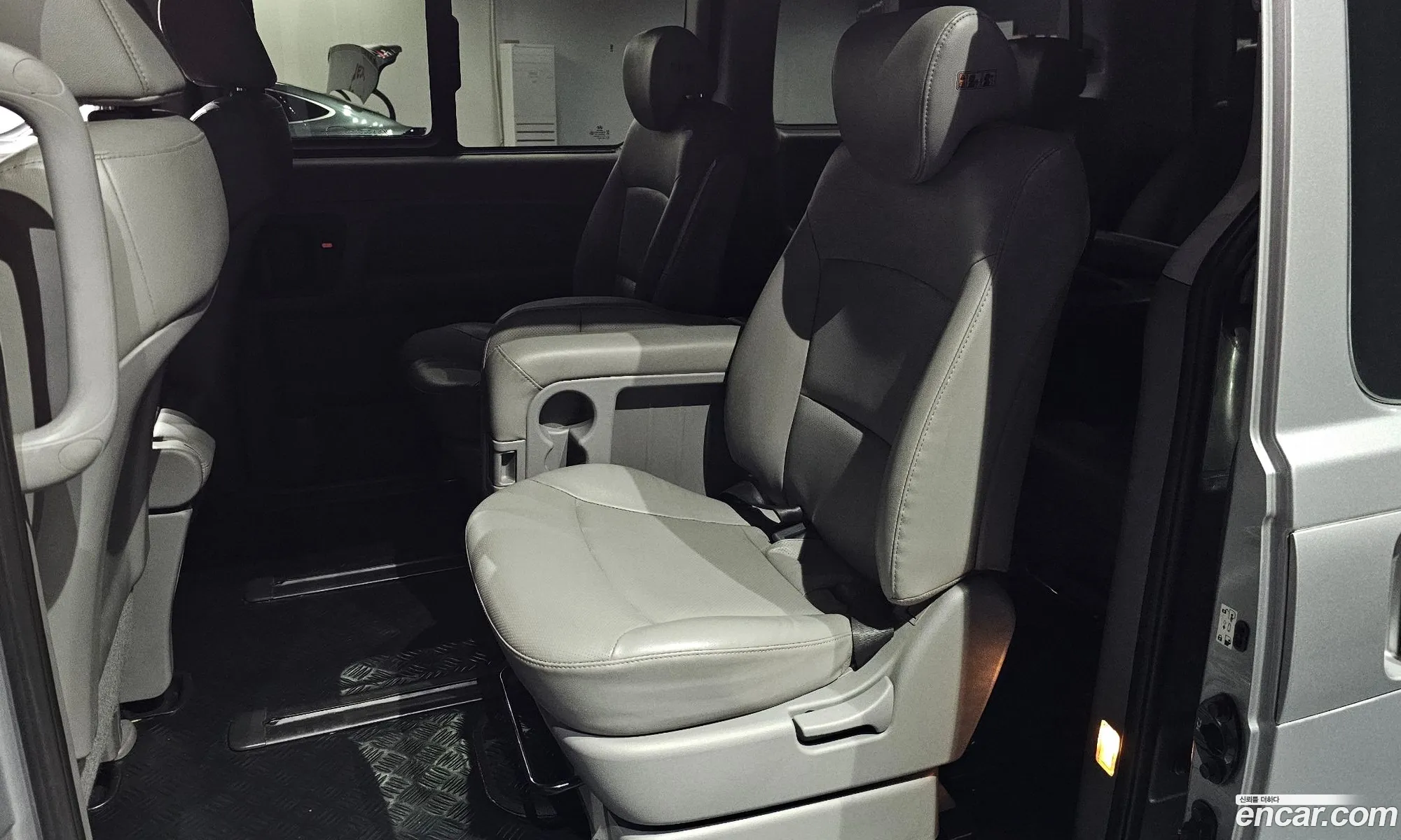Hyundai Grand Starex 2020 — 15