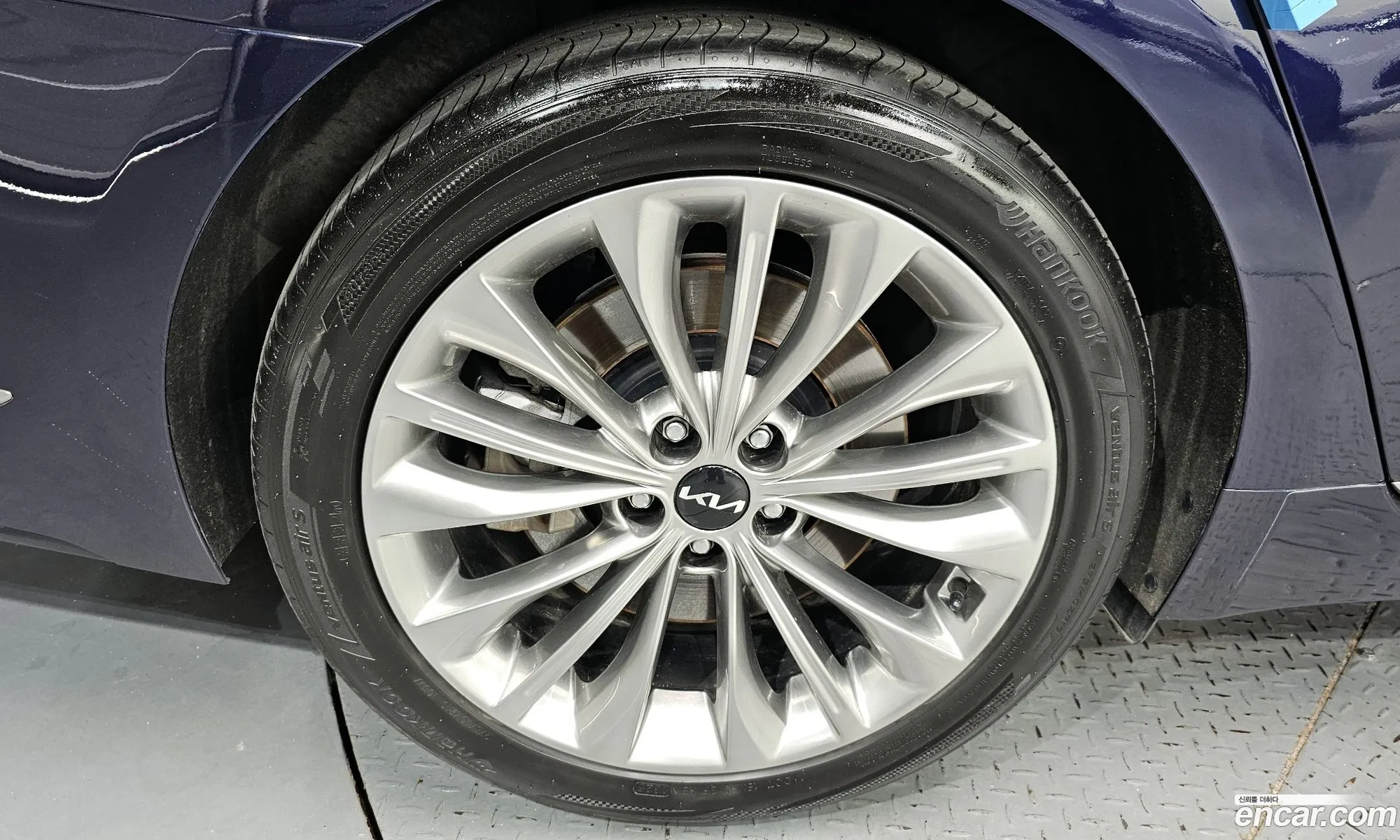 Kia K9 2021 KNAS2418DNS037111 — 36