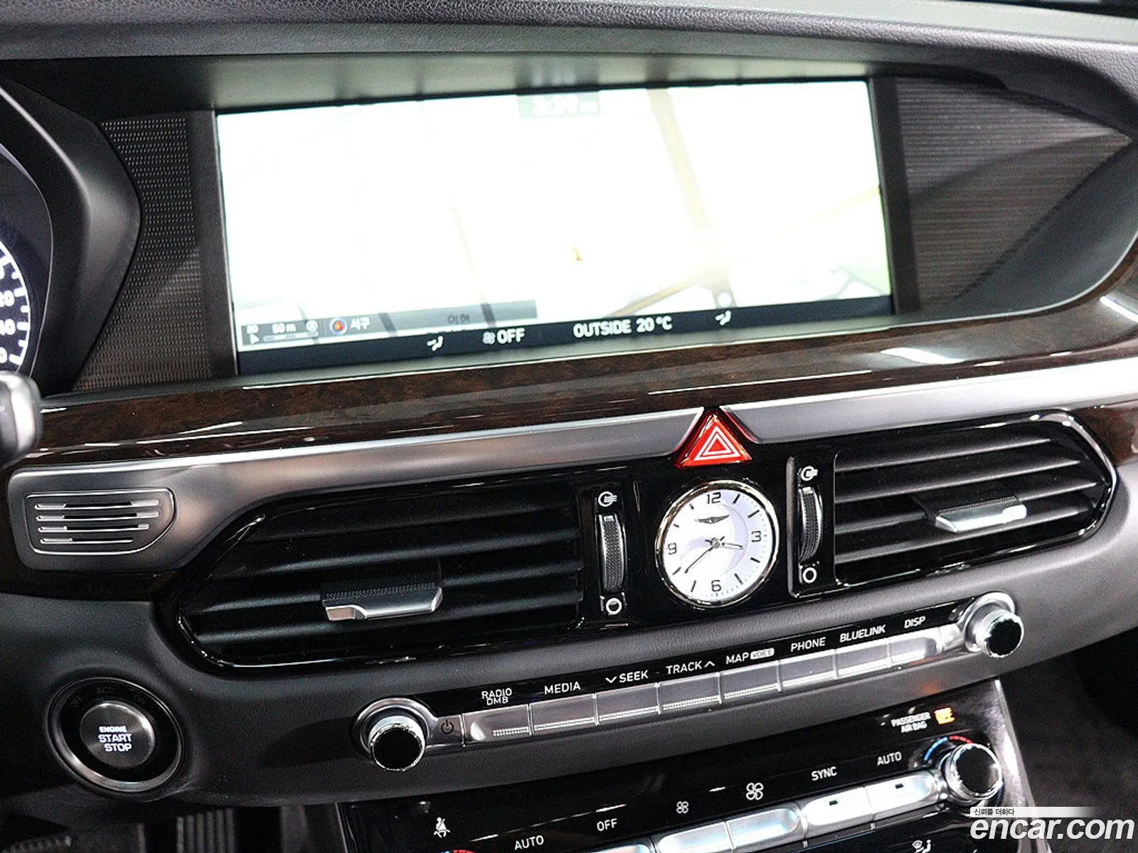 Genesis EQ900 2018 — 17