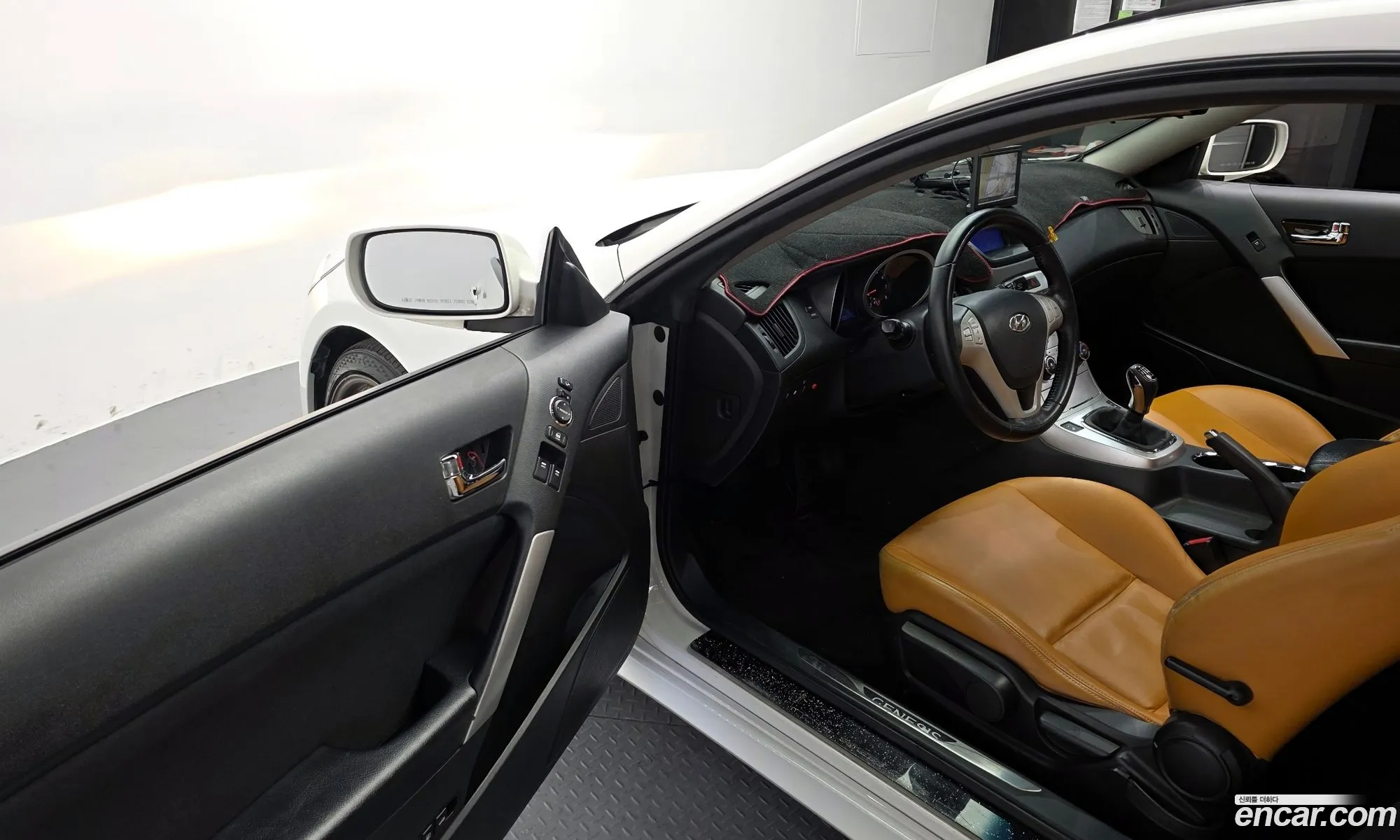 Hyundai Genesis Coupe 2009 KMHHT61DAAU027449 — 15