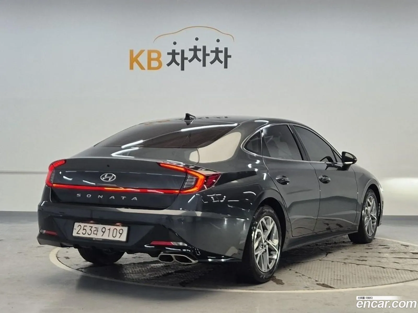 Hyundai Sonata 2022 — 17
