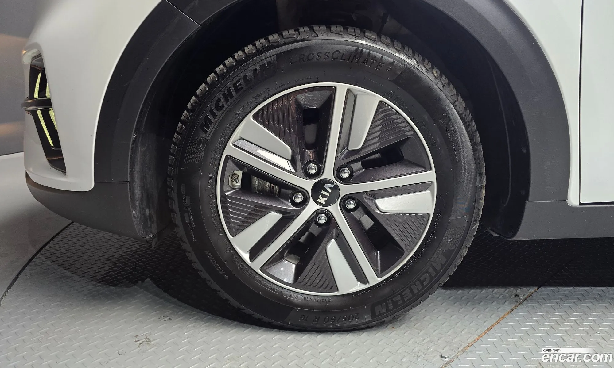 Kia Niro 2019 KNACB81CGLA348643 — 2