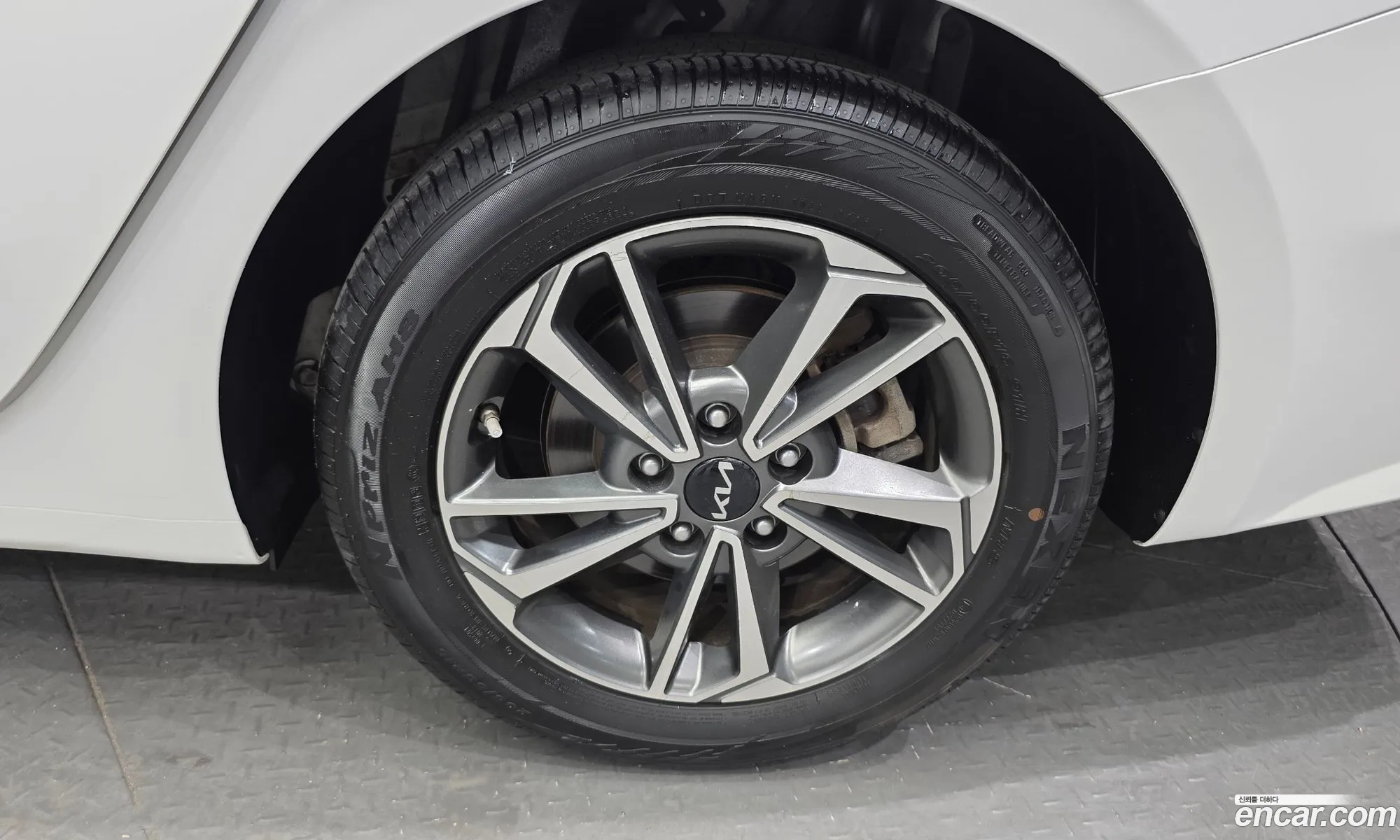 Kia K3 2021 KNAF241BENA922441 — 28