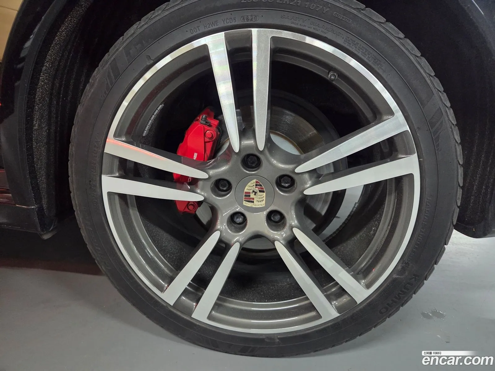 Porsche Cayenne 2012 — 12