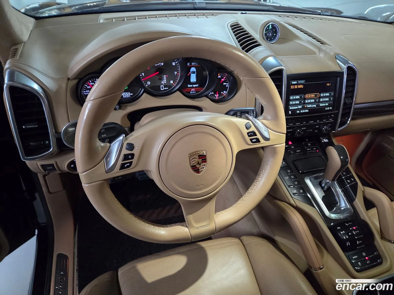Porsche Cayenne 2012 — 14