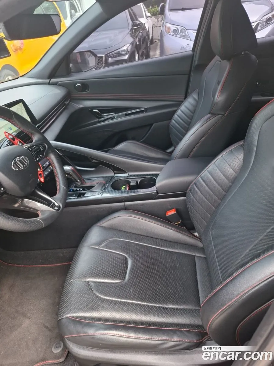Hyundai Elantra 2022 — 10