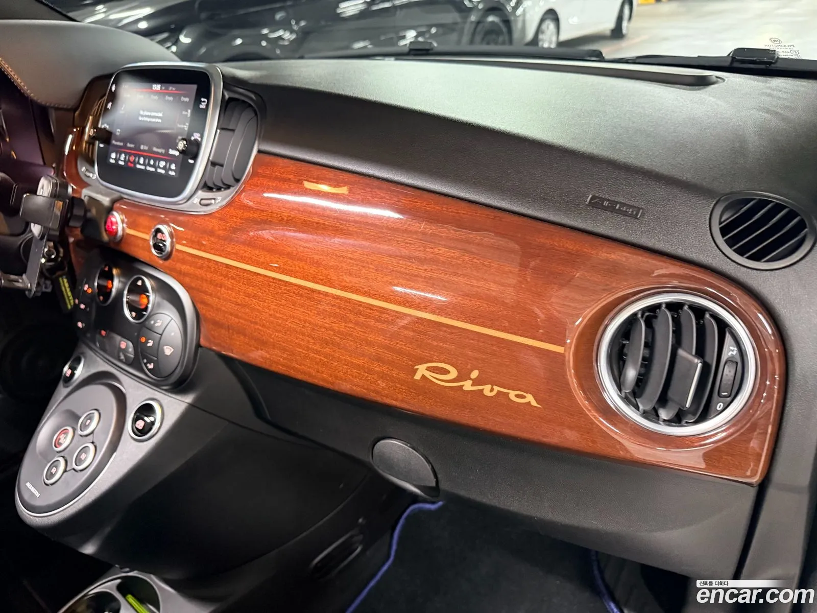 Fiat 500C 2019 — 17