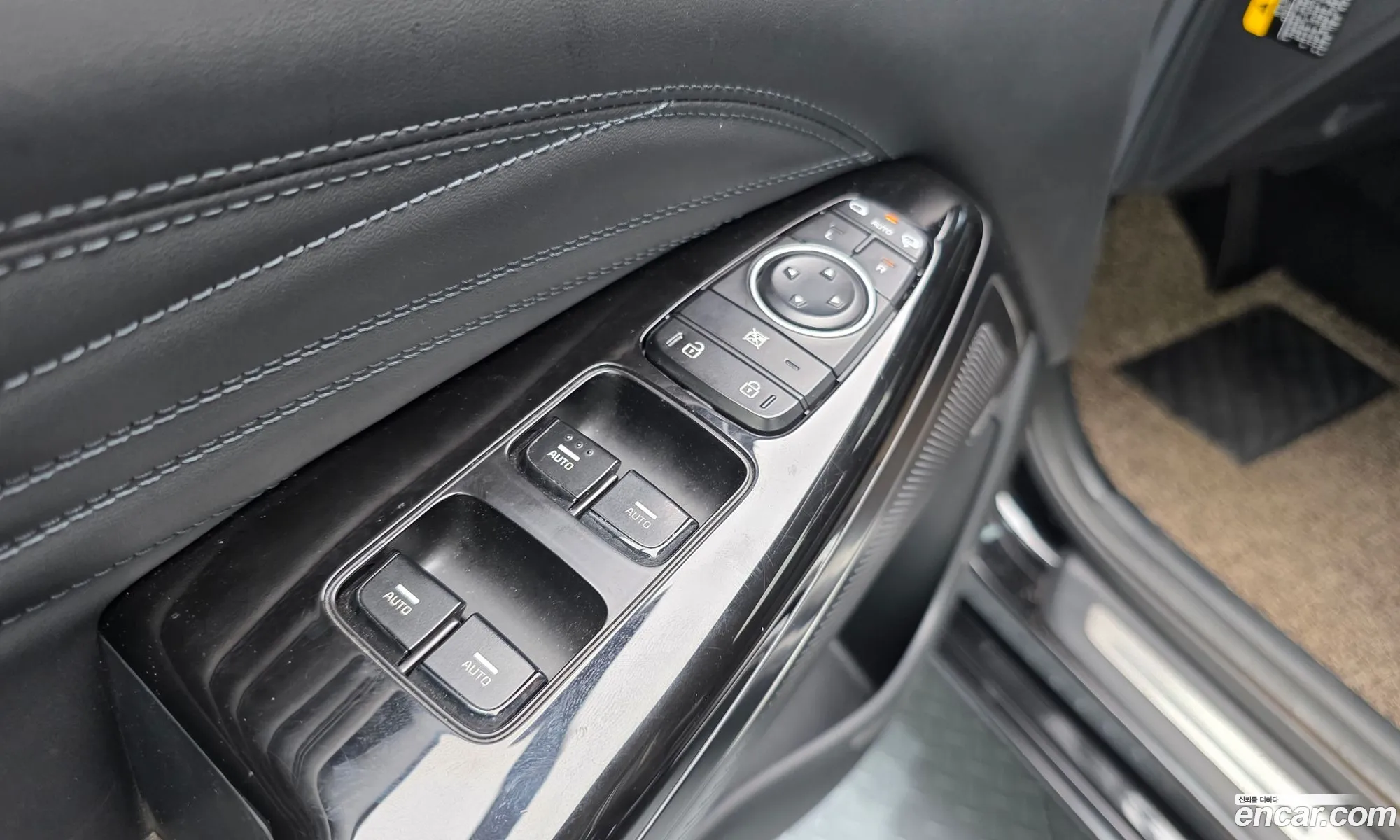 Kia K7 Premier 2019 KNALD416BLA190234 — 28