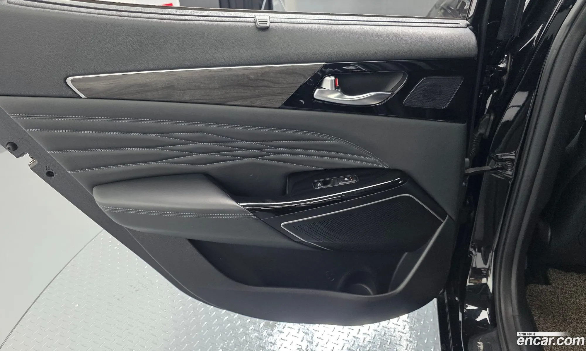 Kia K7 Premier 2019 KNALD416BLA190234 — 32