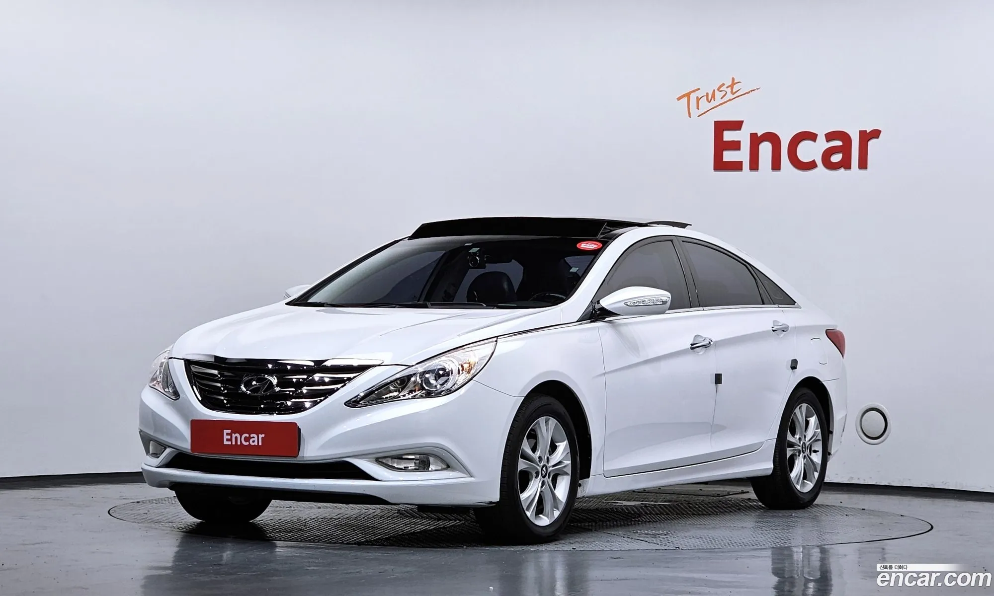 Hyundai YF Sonata 2011 KMHEC41BBBA342639 — 3