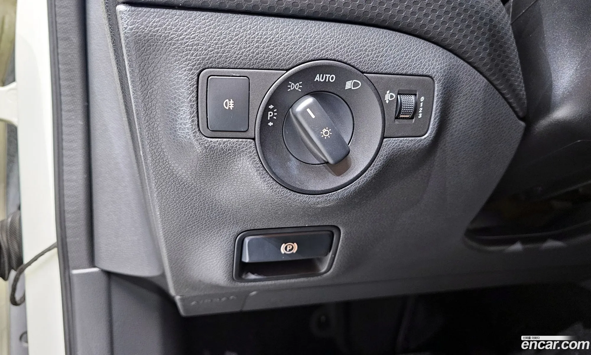 Mercedes-Benz A-Class W176 2014 WDDBF0BB6EJ164219 — 2