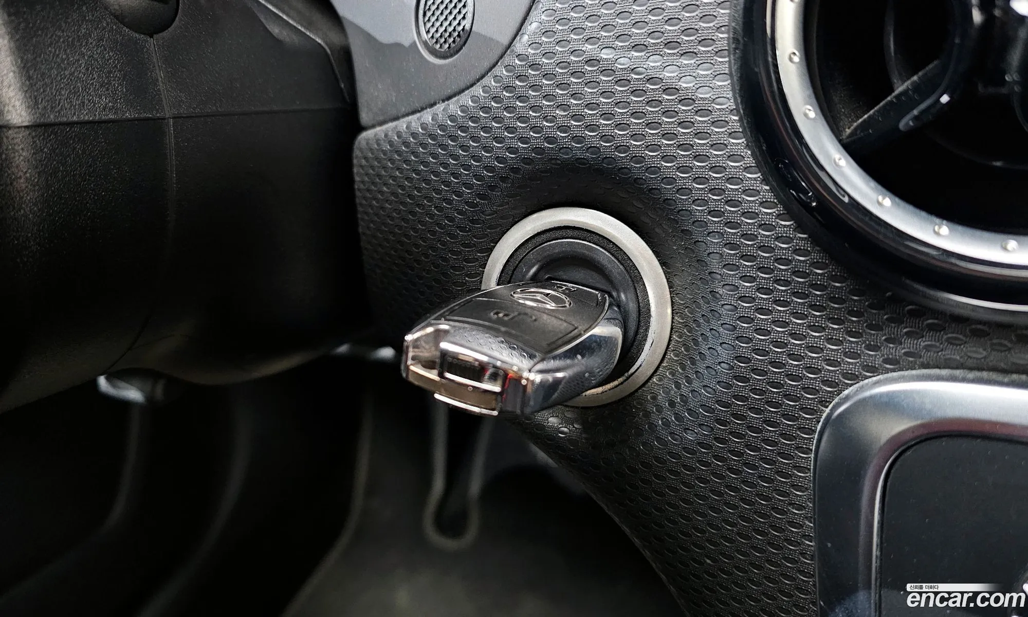 Mercedes-Benz A-Class W176 2014 WDDBF0BB6EJ164219 — 20