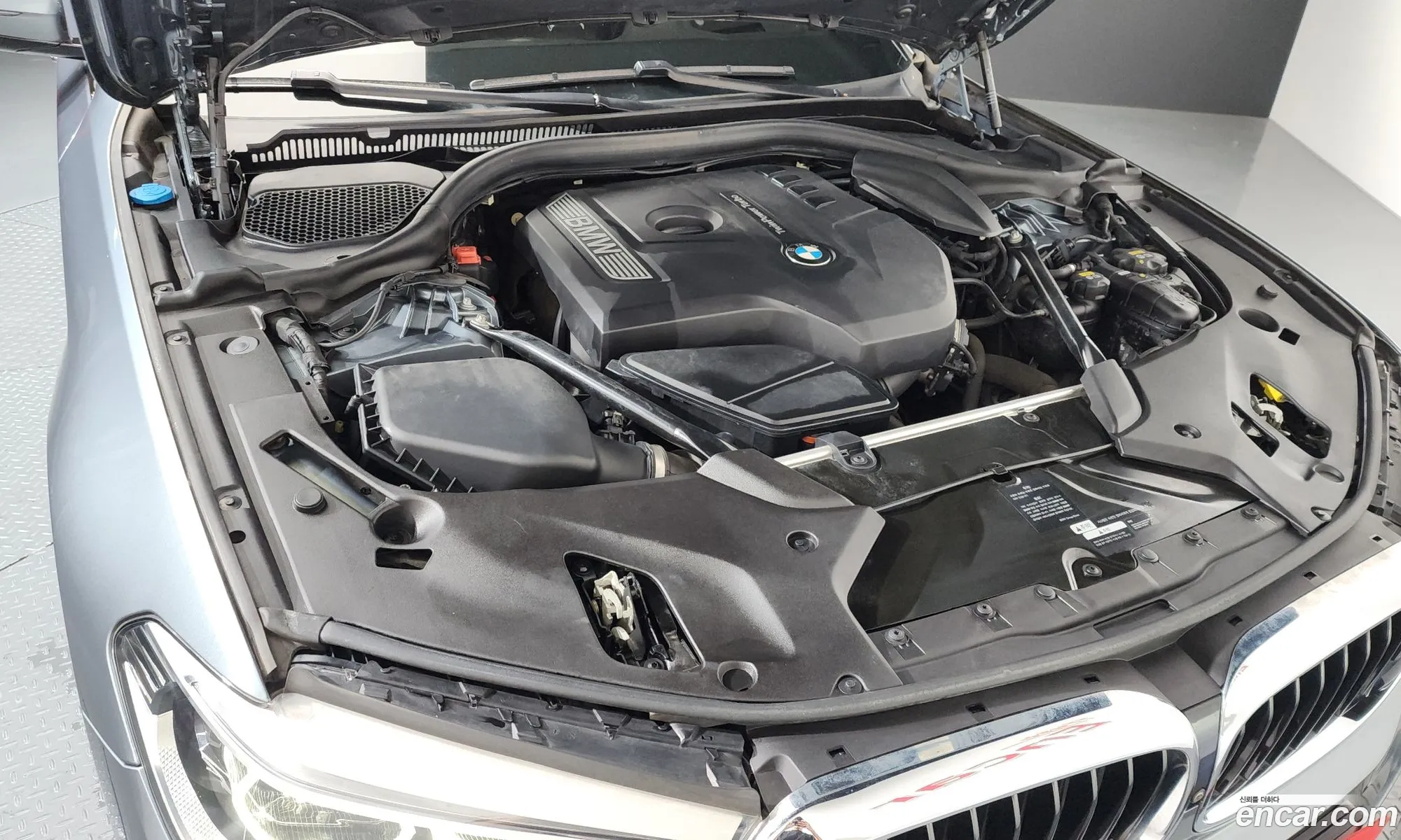 BMW 5 Series 2017 — 11