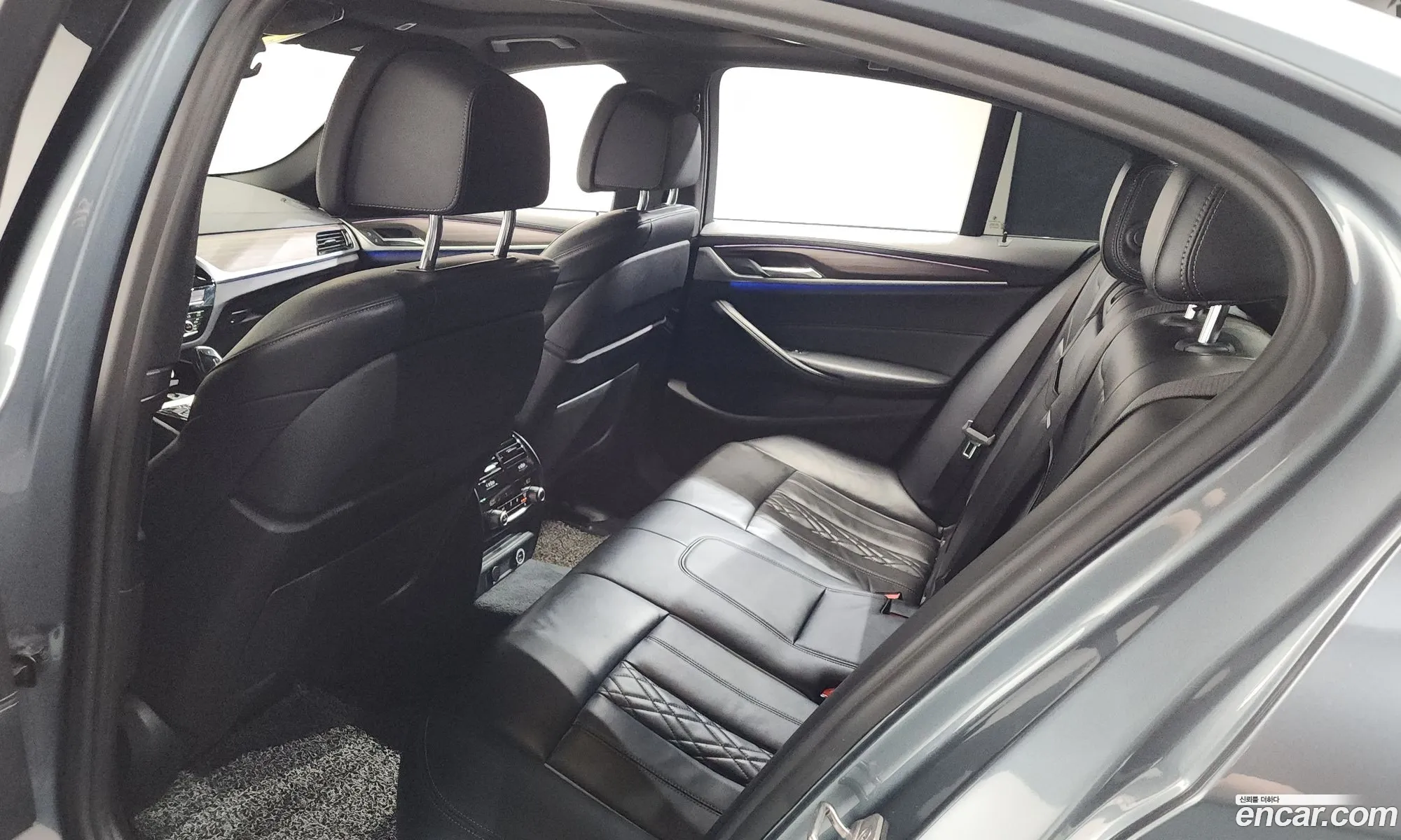 BMW 5 Series 2017 — 21