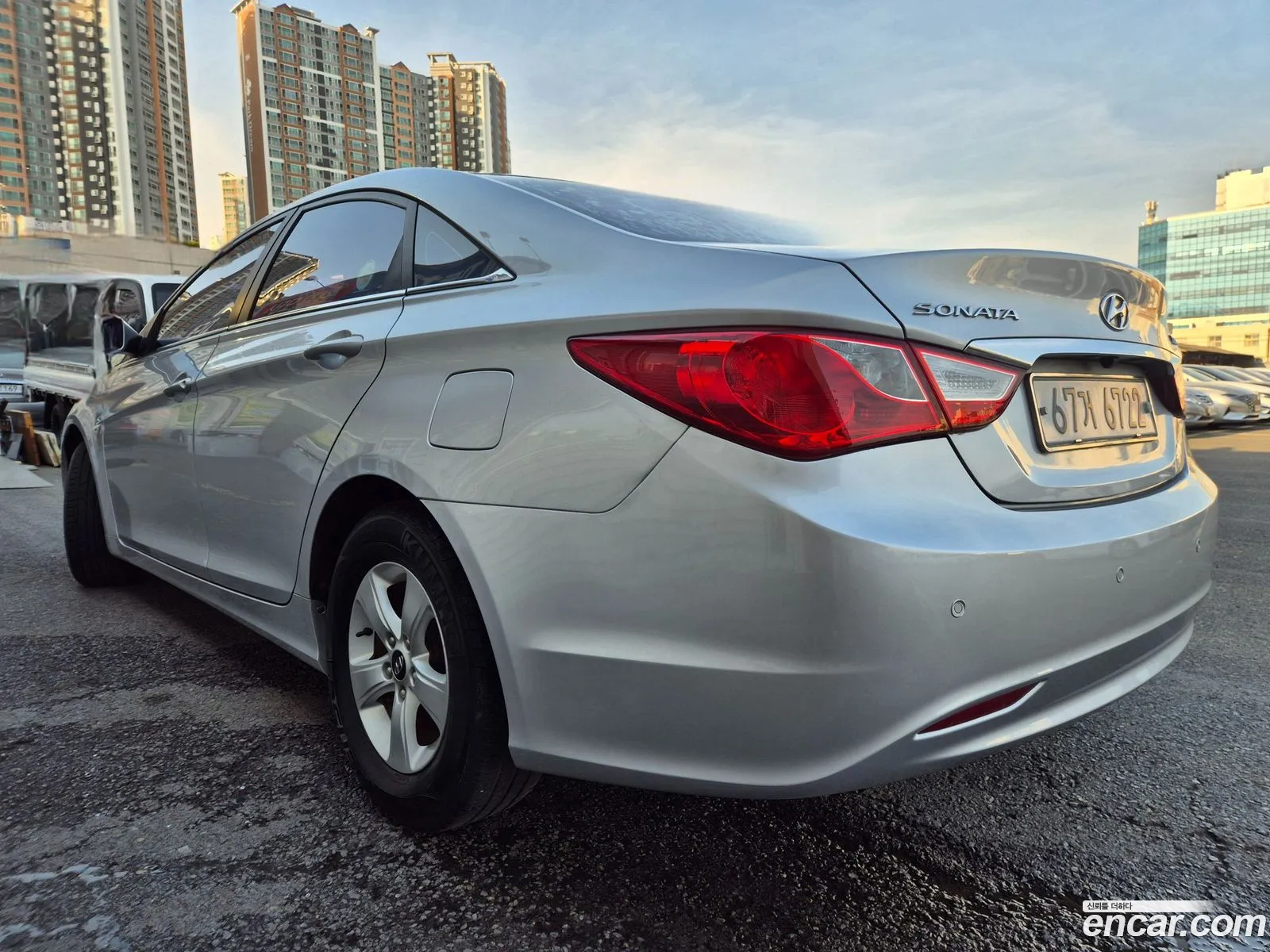 Hyundai YF Sonata 2011 — 9