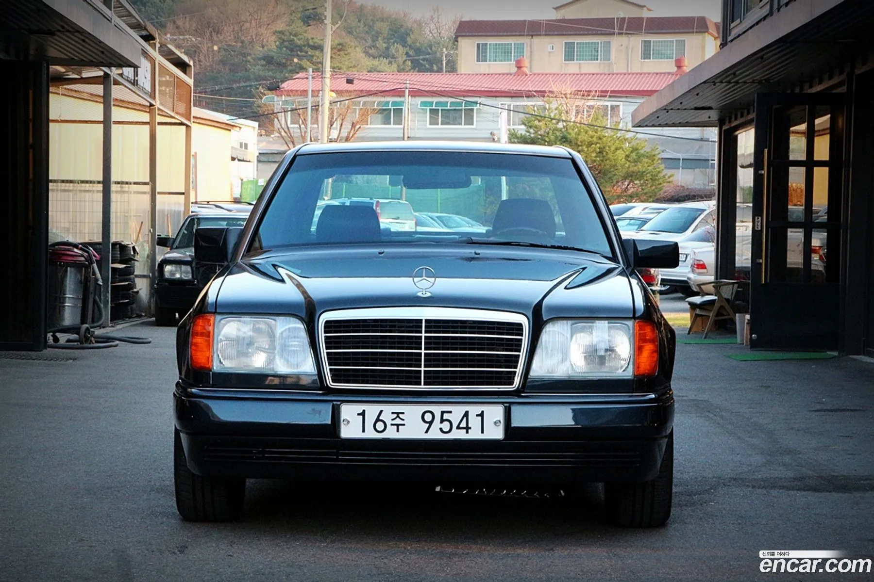 Mercedes-Benz E-Class W124 1995 — 10