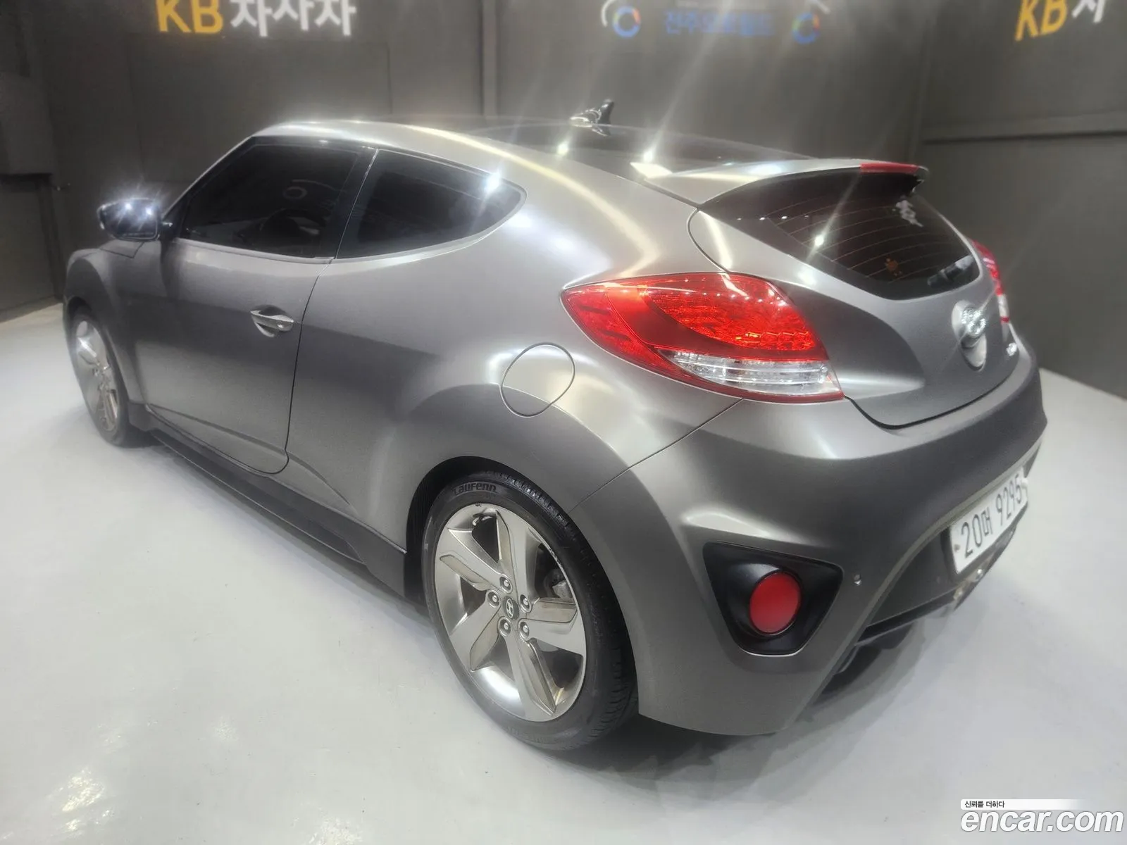 Hyundai Veloster 2013 — 2