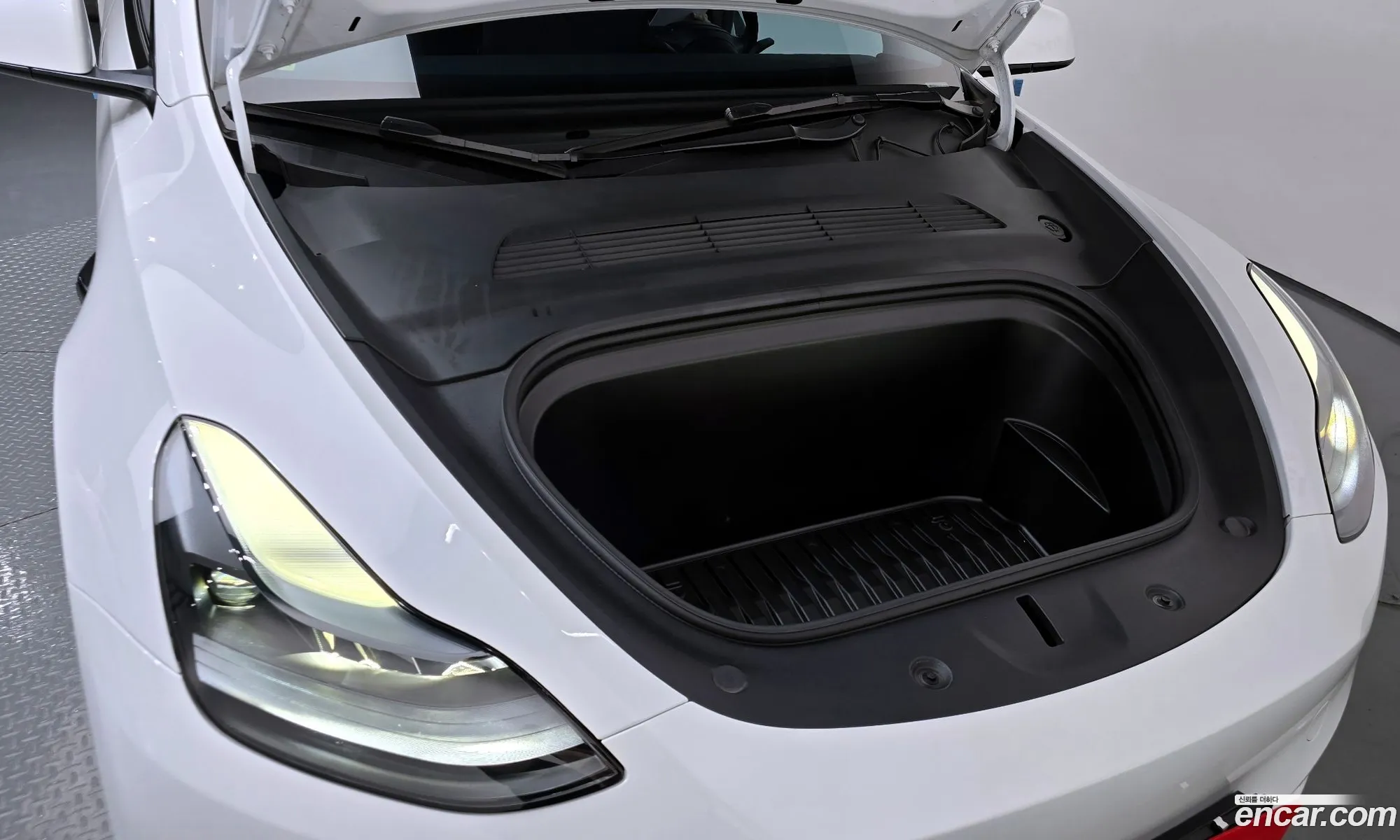 Tesla Model Y 2024 LRWYGCFS2RC416259 — 15
