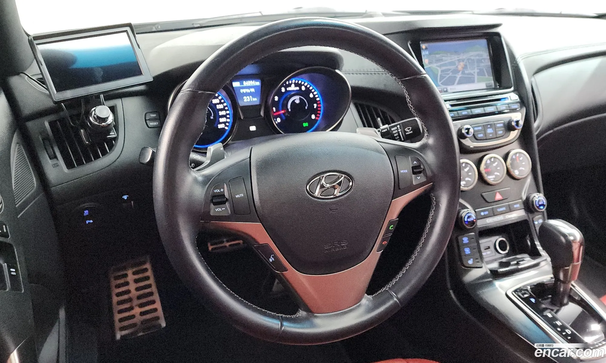 Hyundai Genesis Coupe 2012 KMHHW61JBDU092601 — 27