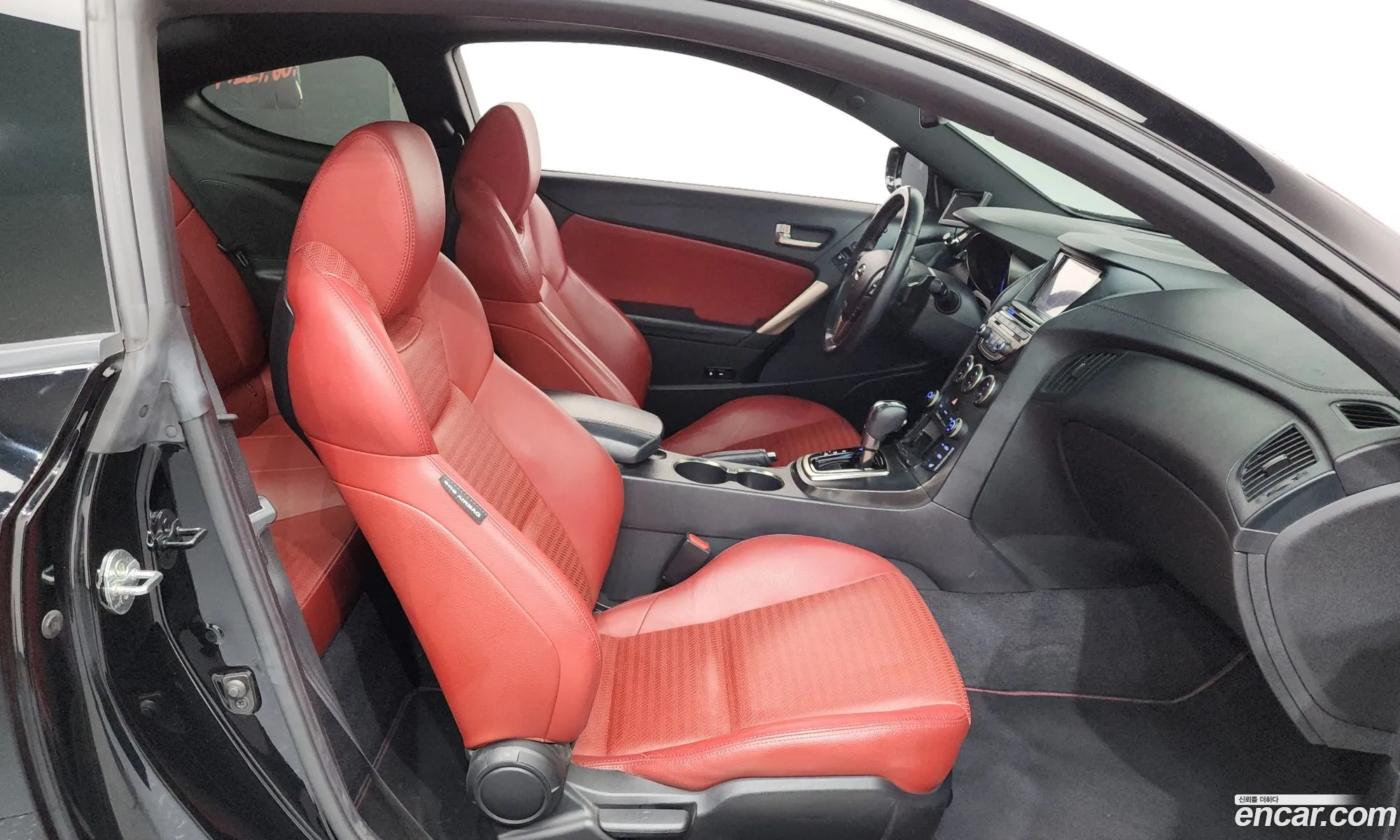 Hyundai Genesis Coupe 2012 KMHHW61JBDU092601 — 17