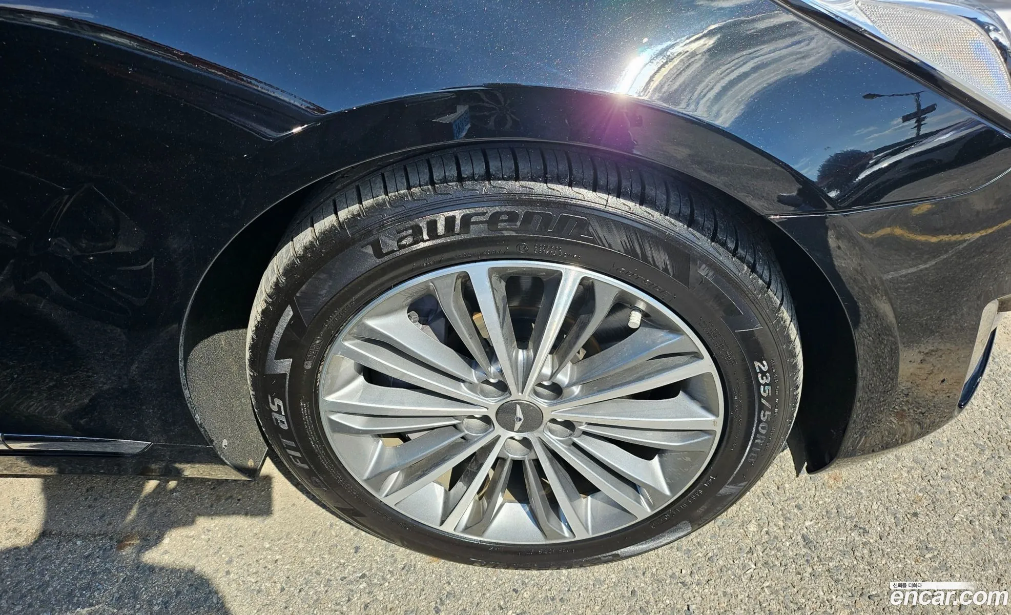 Genesis EQ900 2016 — 13