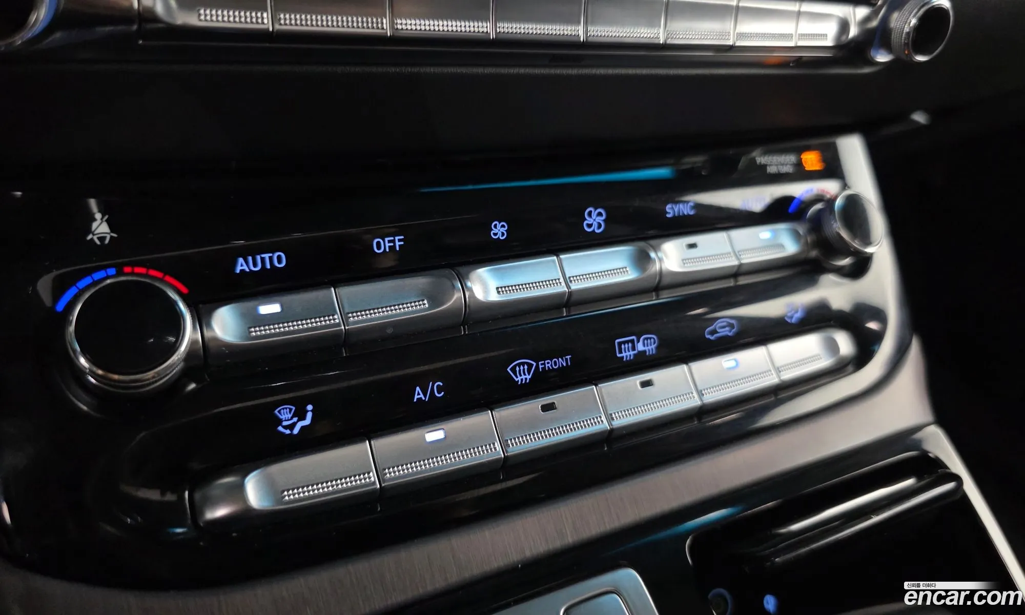 Genesis EQ900 2016 — 15
