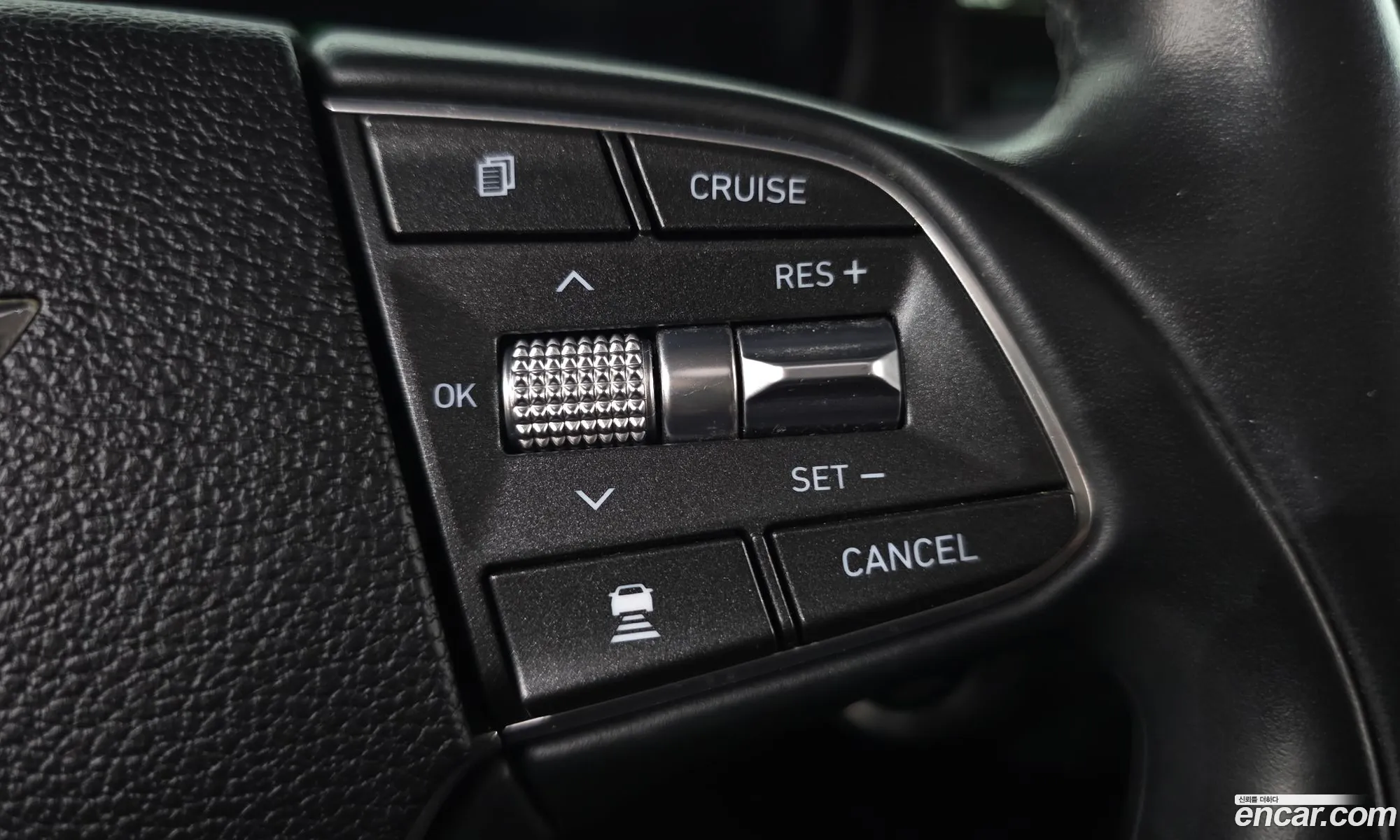 Genesis EQ900 2016 — 4