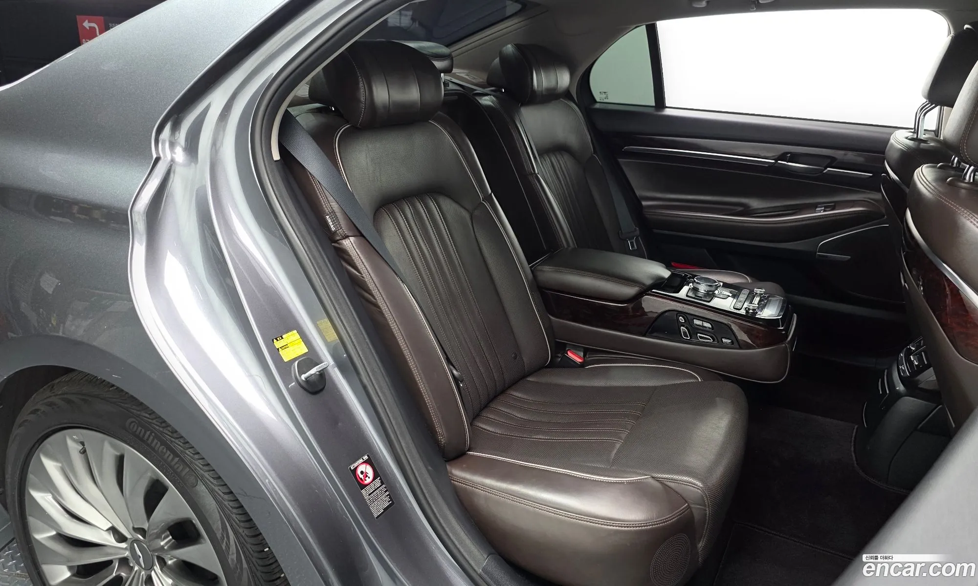 Genesis EQ900 2016 — 9