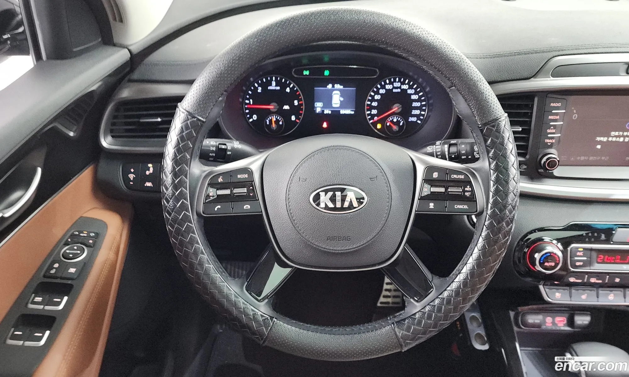 Kia Sorento 2018 KNAPS81BBKA476122 — 6