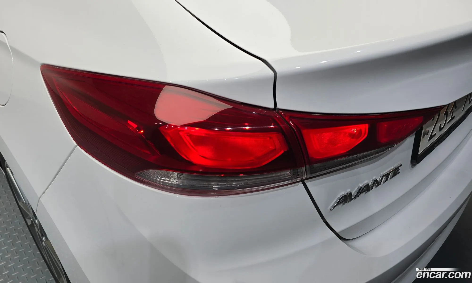 Hyundai Elantra AD 2017 — 22