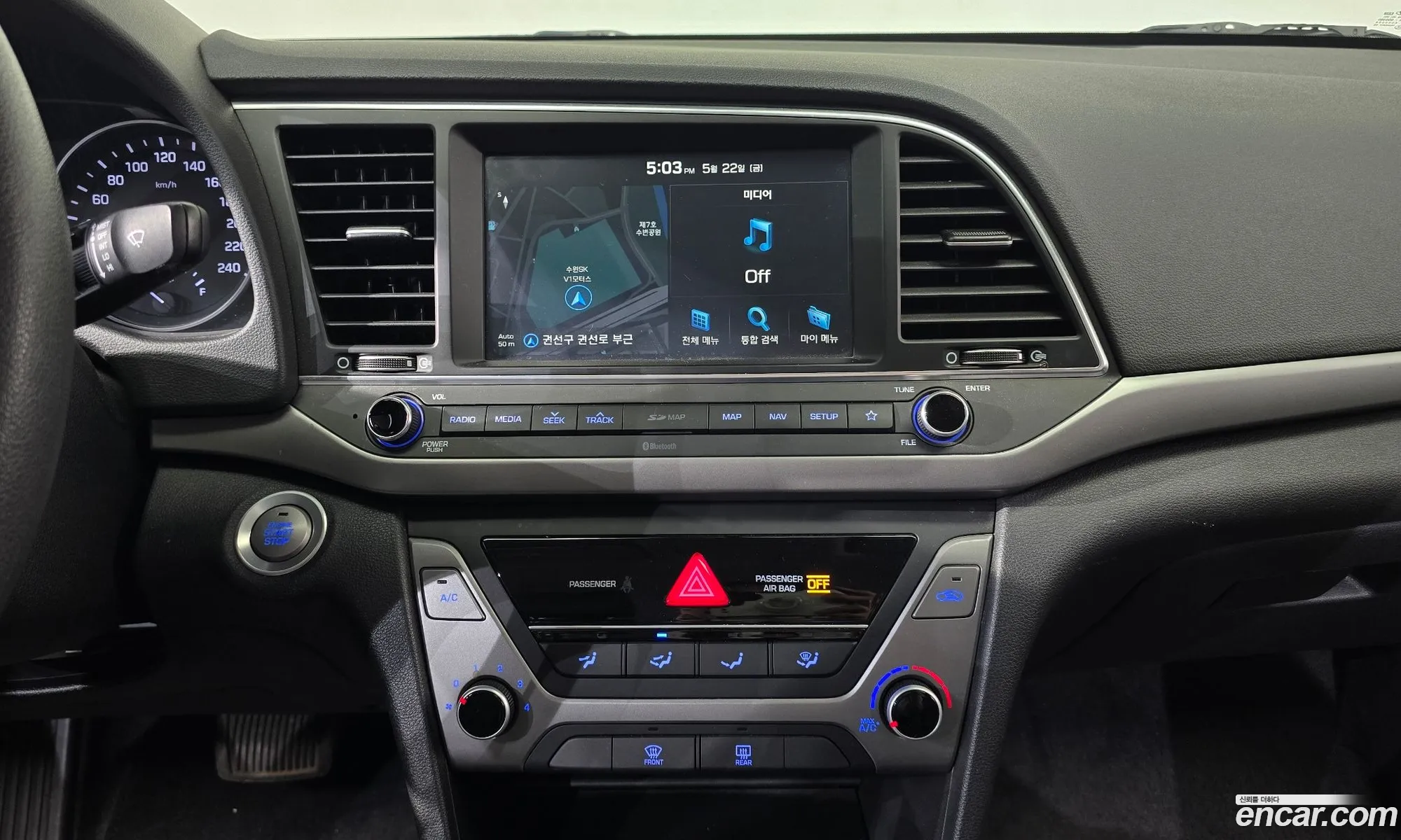Hyundai Elantra AD 2017 — 9