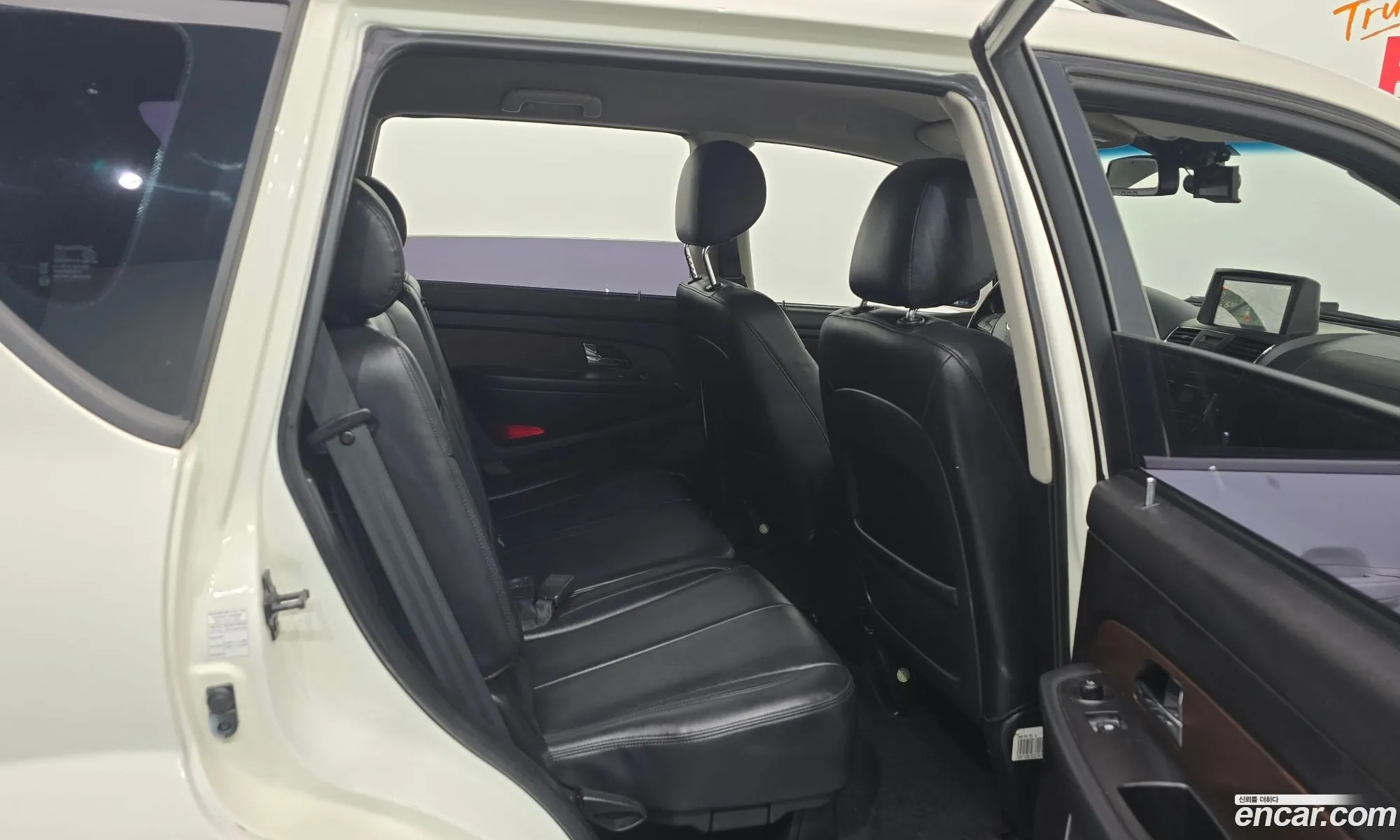 KG Mobility (SsangYong) Rexton W