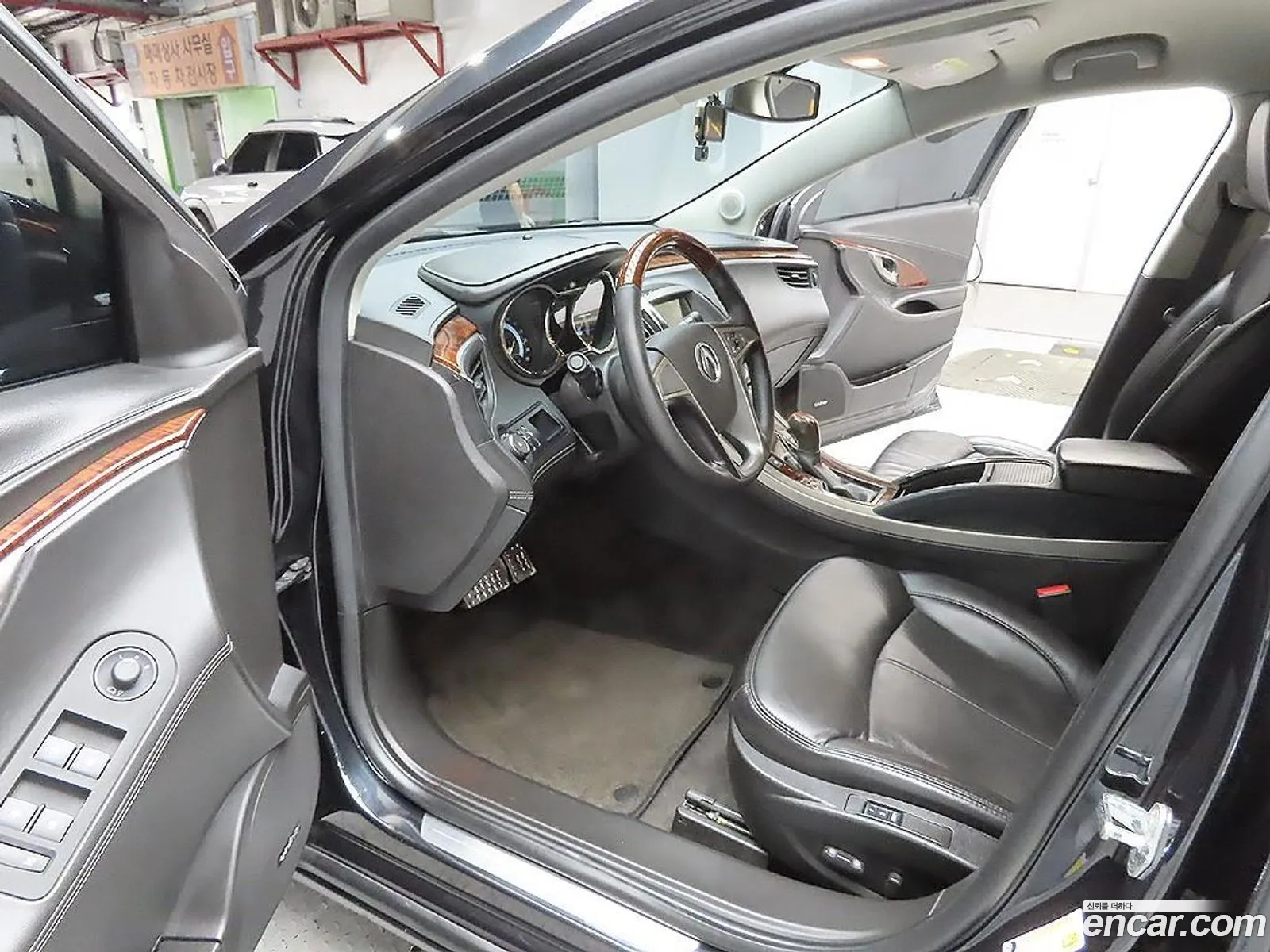 Chevrolet (GM Daewoo) Alpheon 2011 — 16