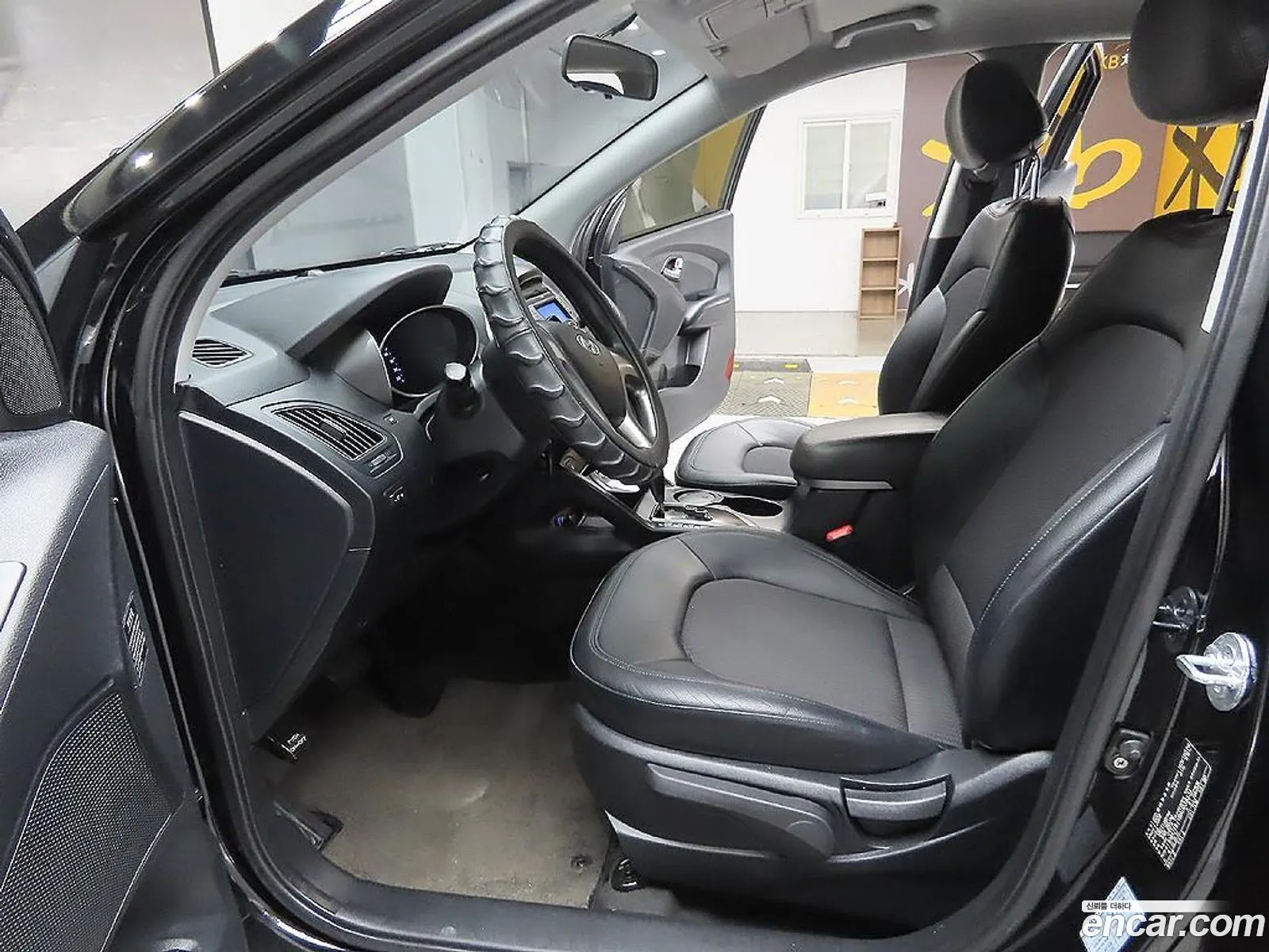 Hyundai Tucson ix 2009 — 11