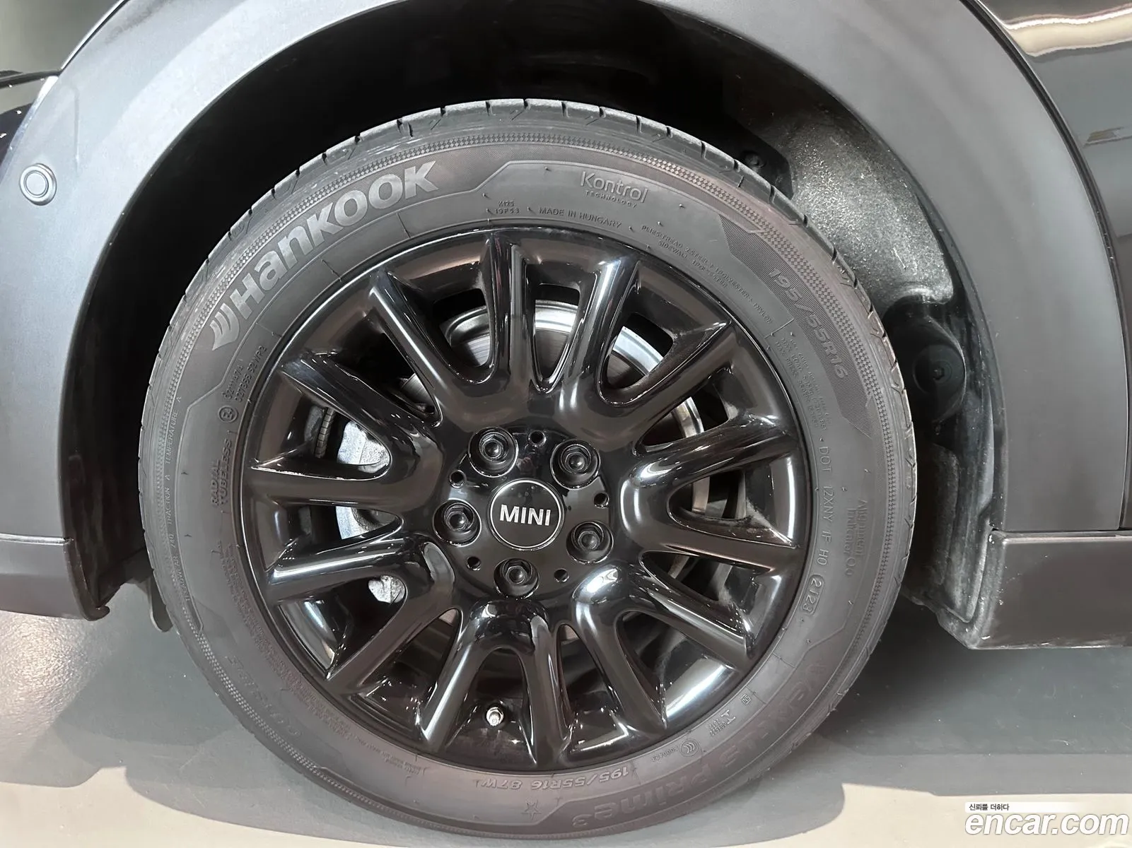 Mini Cooper 2024 — 5