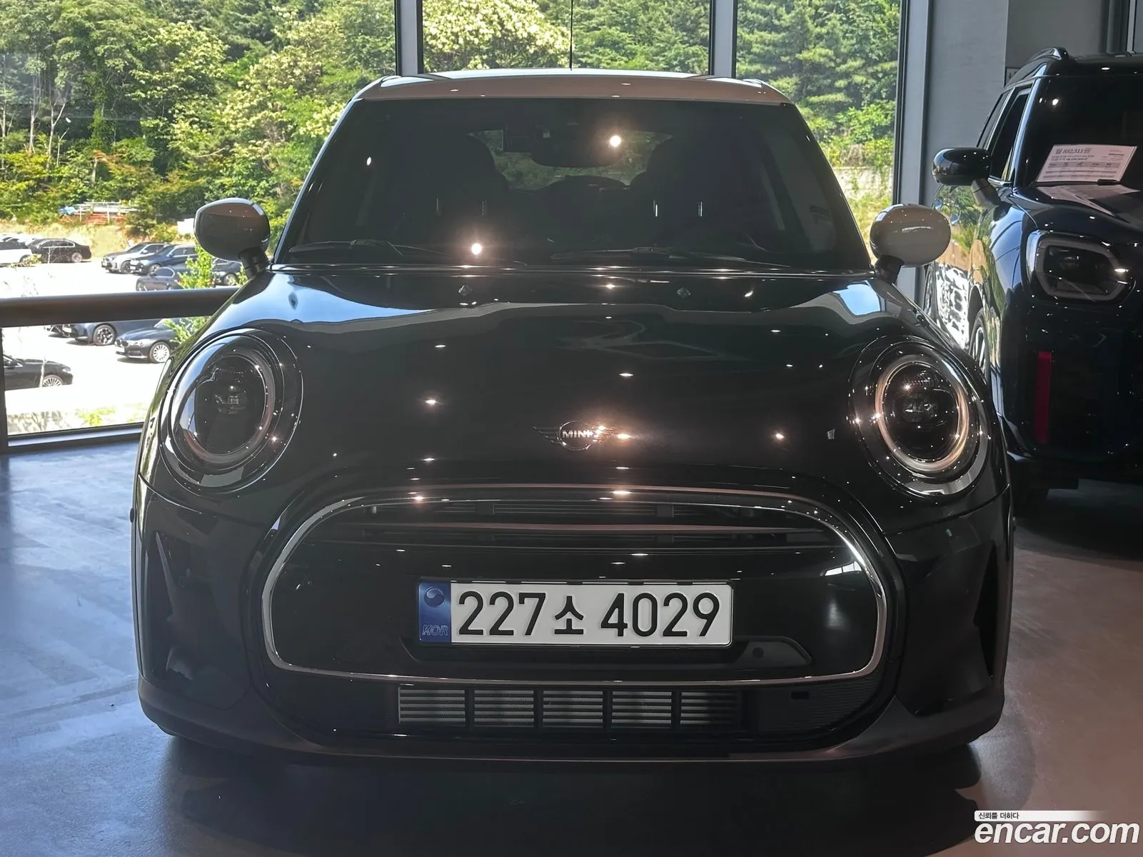 Mini Cooper 2024 — 3