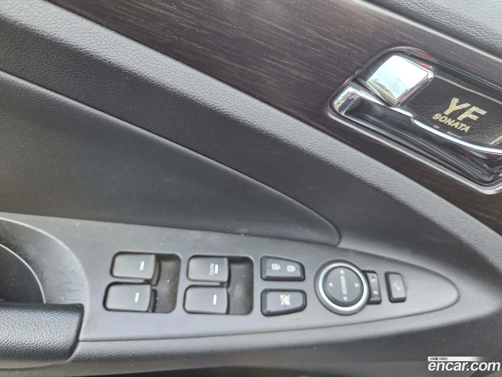 Hyundai YF Sonata 2012 — 9