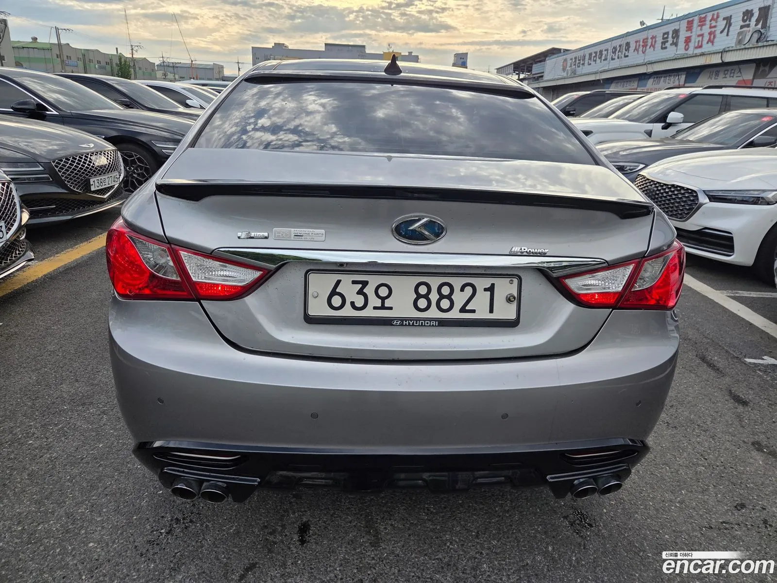 Hyundai YF Sonata 2012 — 11