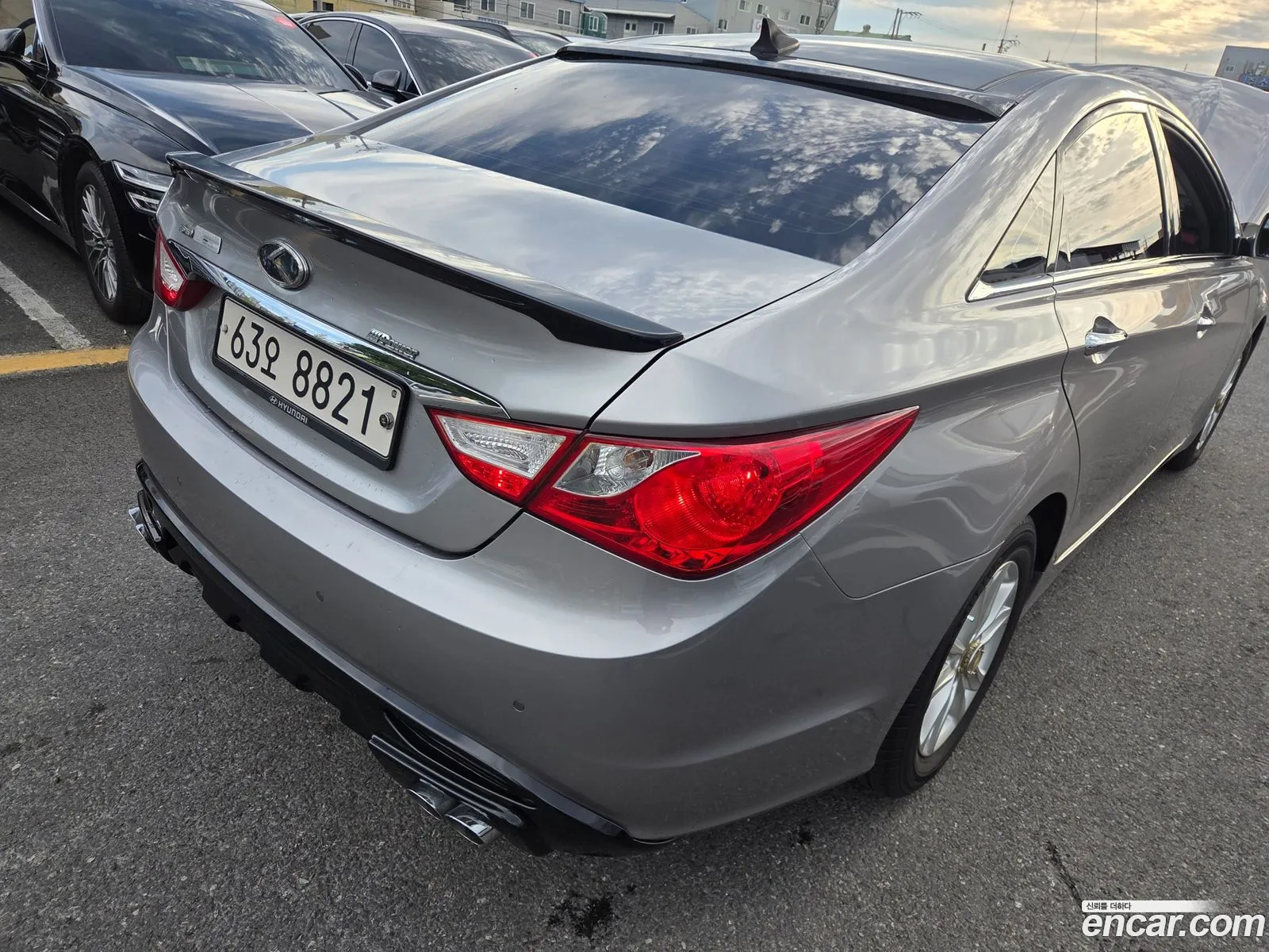 Hyundai YF Sonata 2012 — 18