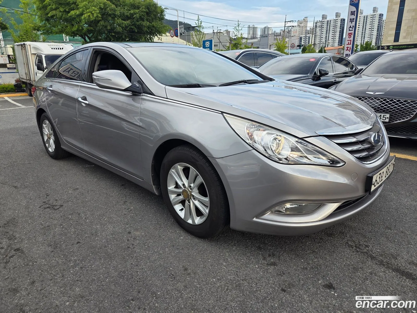Hyundai YF Sonata 2012 — 16