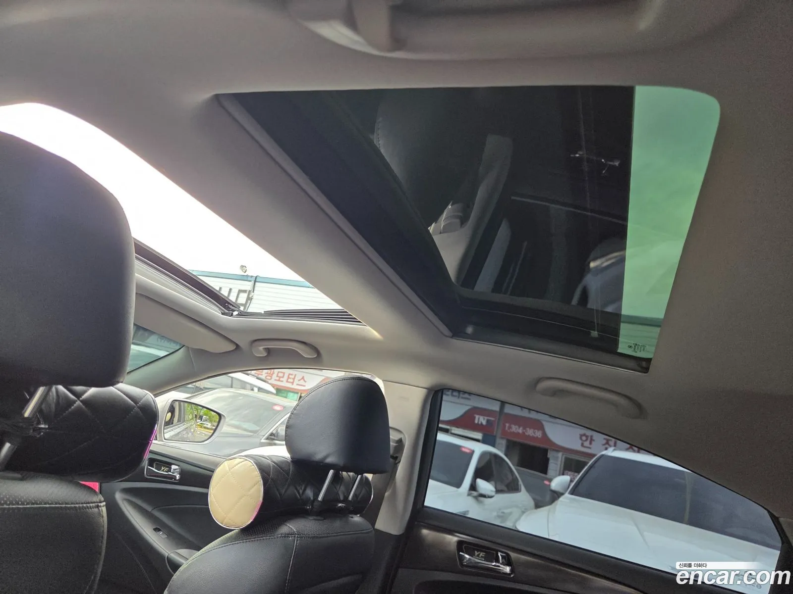 Hyundai YF Sonata 2012 — 19