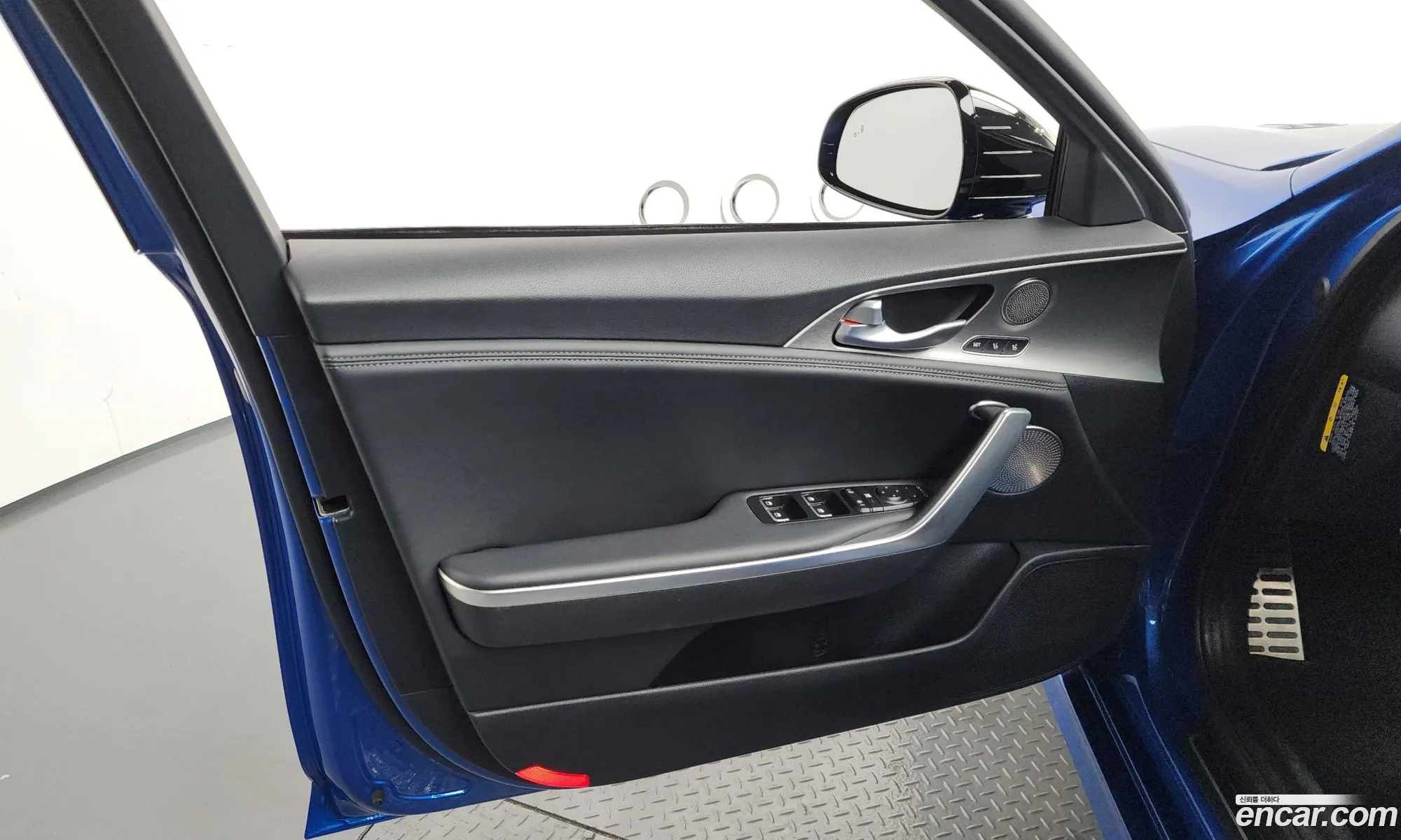 Kia Stinger 2019 KNAE751CDKS065802 — 30