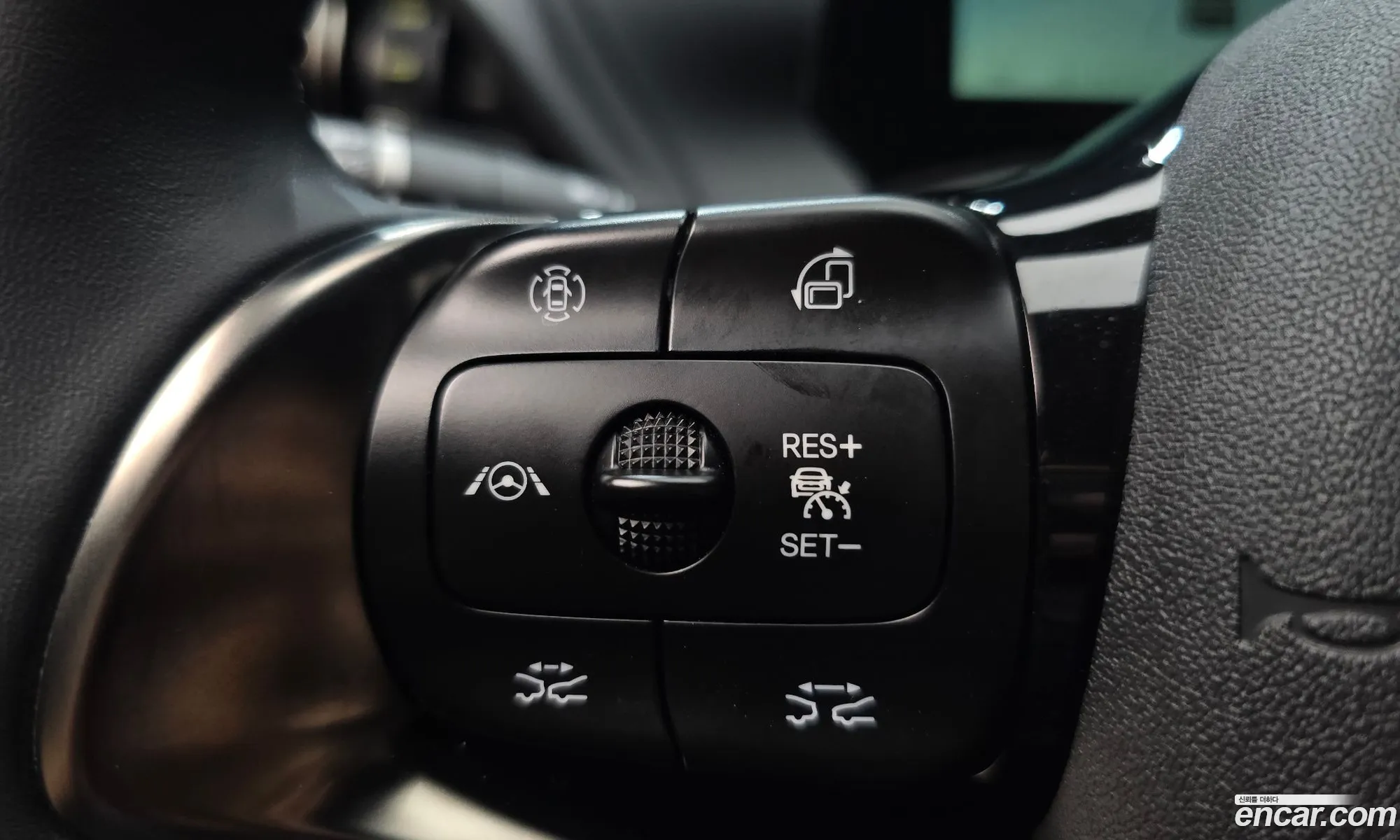 BYD Atto 3 2025 LGXCE4CB0S2019600 — 12