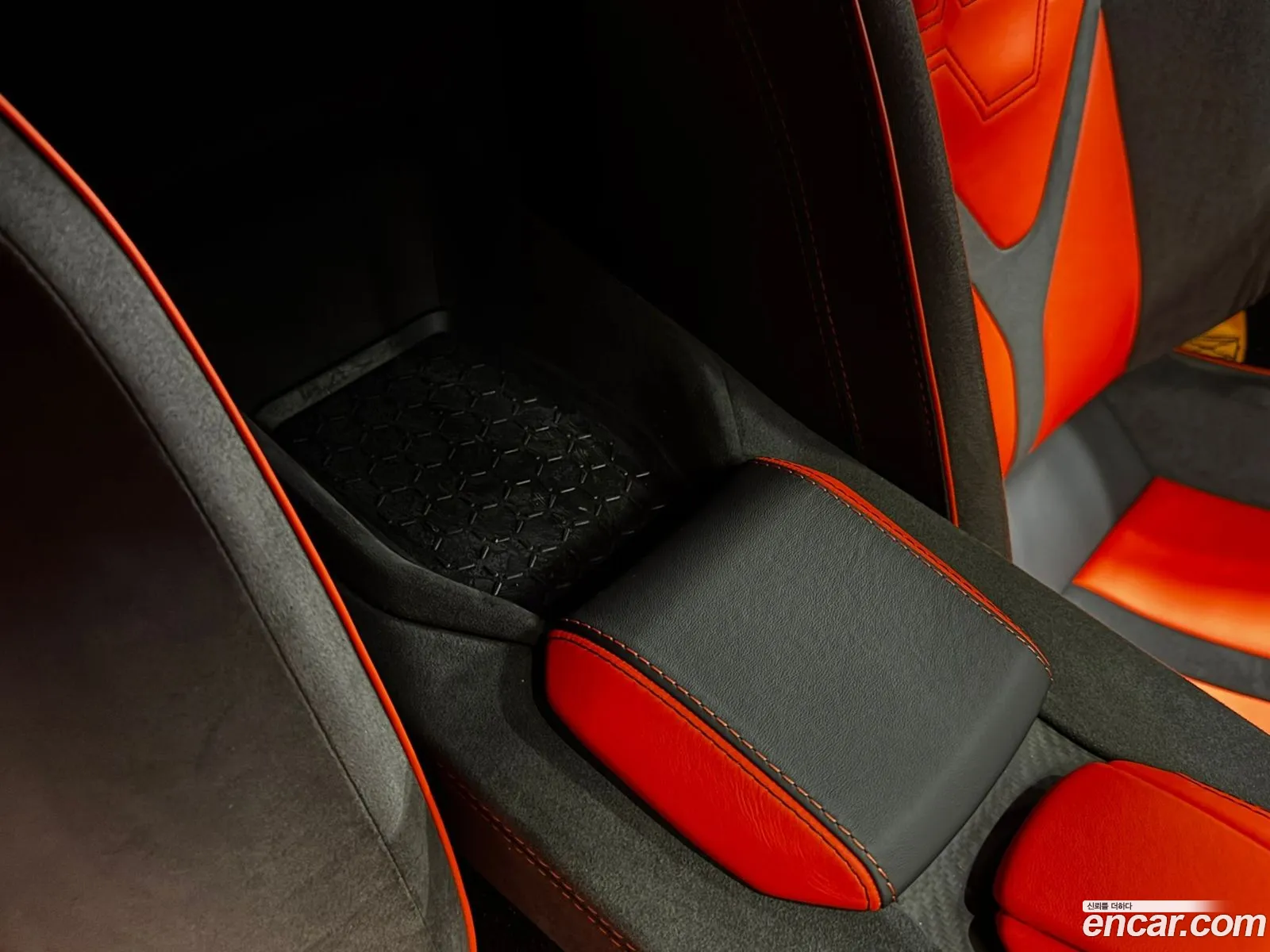 Lamborghini Revuelto 2025 — 10