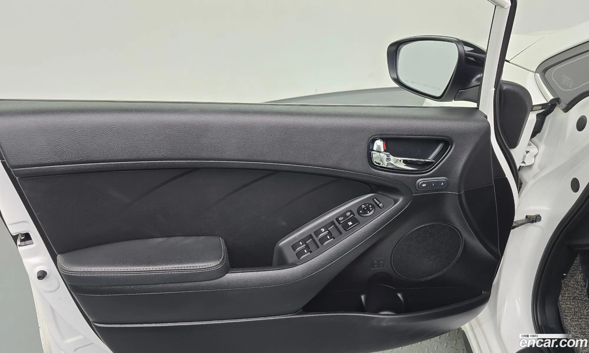 Kia K3 2016 — 21