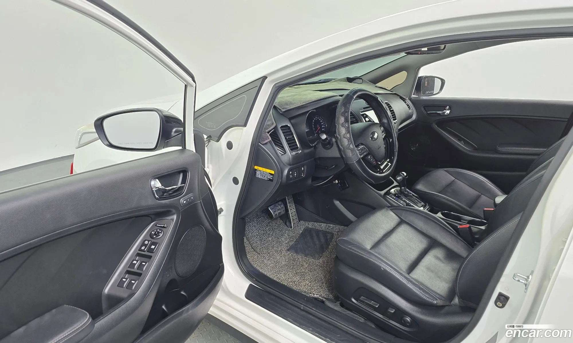 Kia K3 2016 — 33
