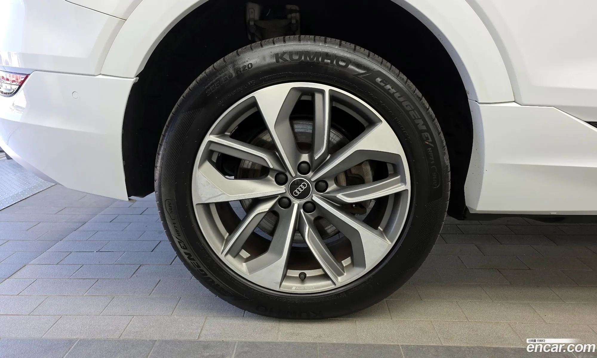 Audi e-tron 2021 WAUZZZGE8NB003272 — 27