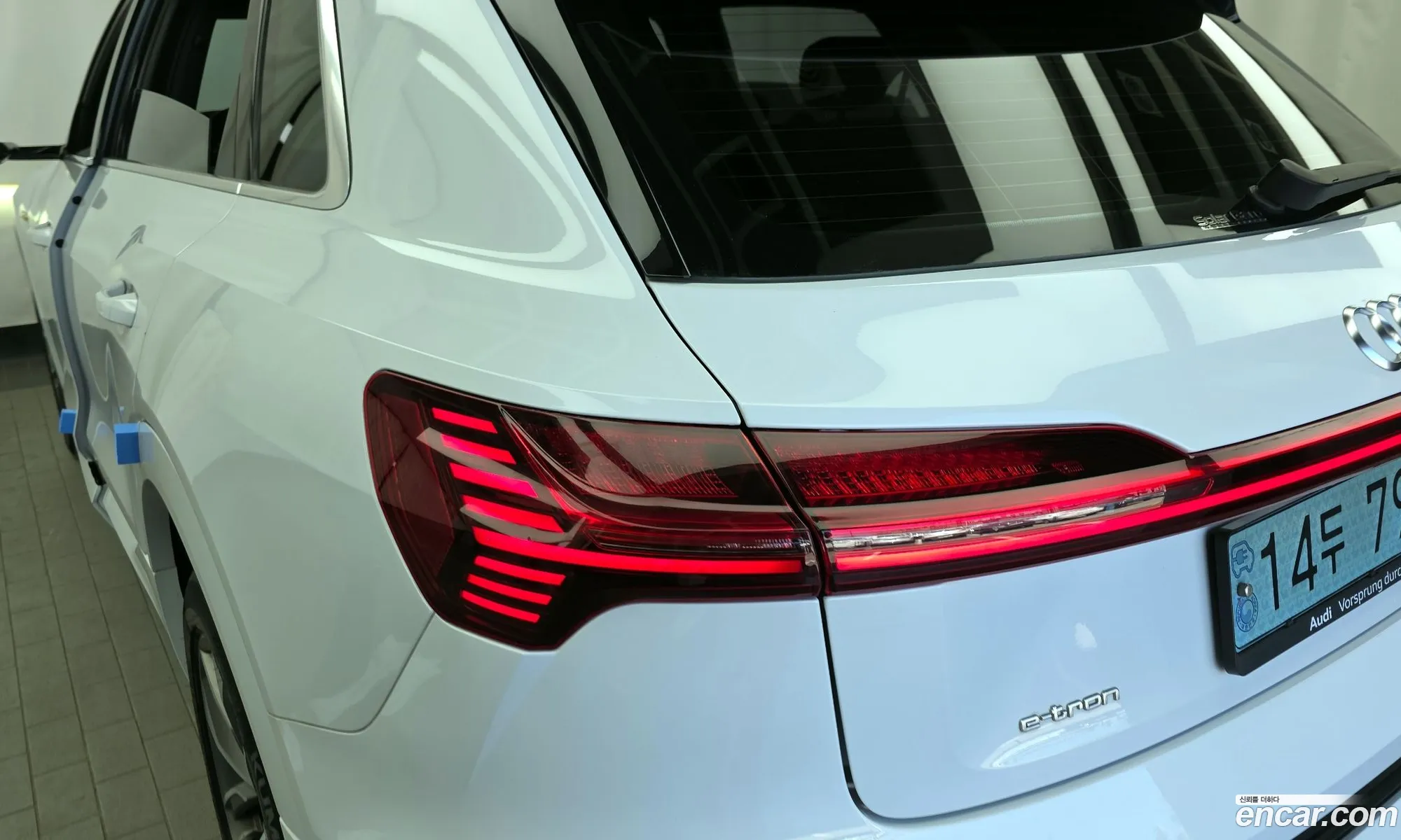 Audi e-tron 2021 WAUZZZGE8NB003272 — 24