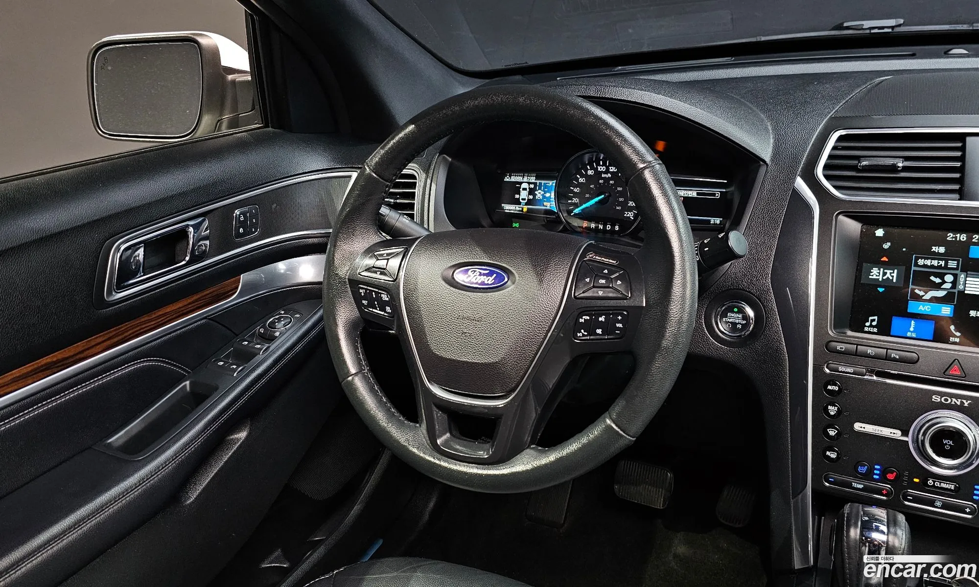 Ford Explorer 2018 — 19
